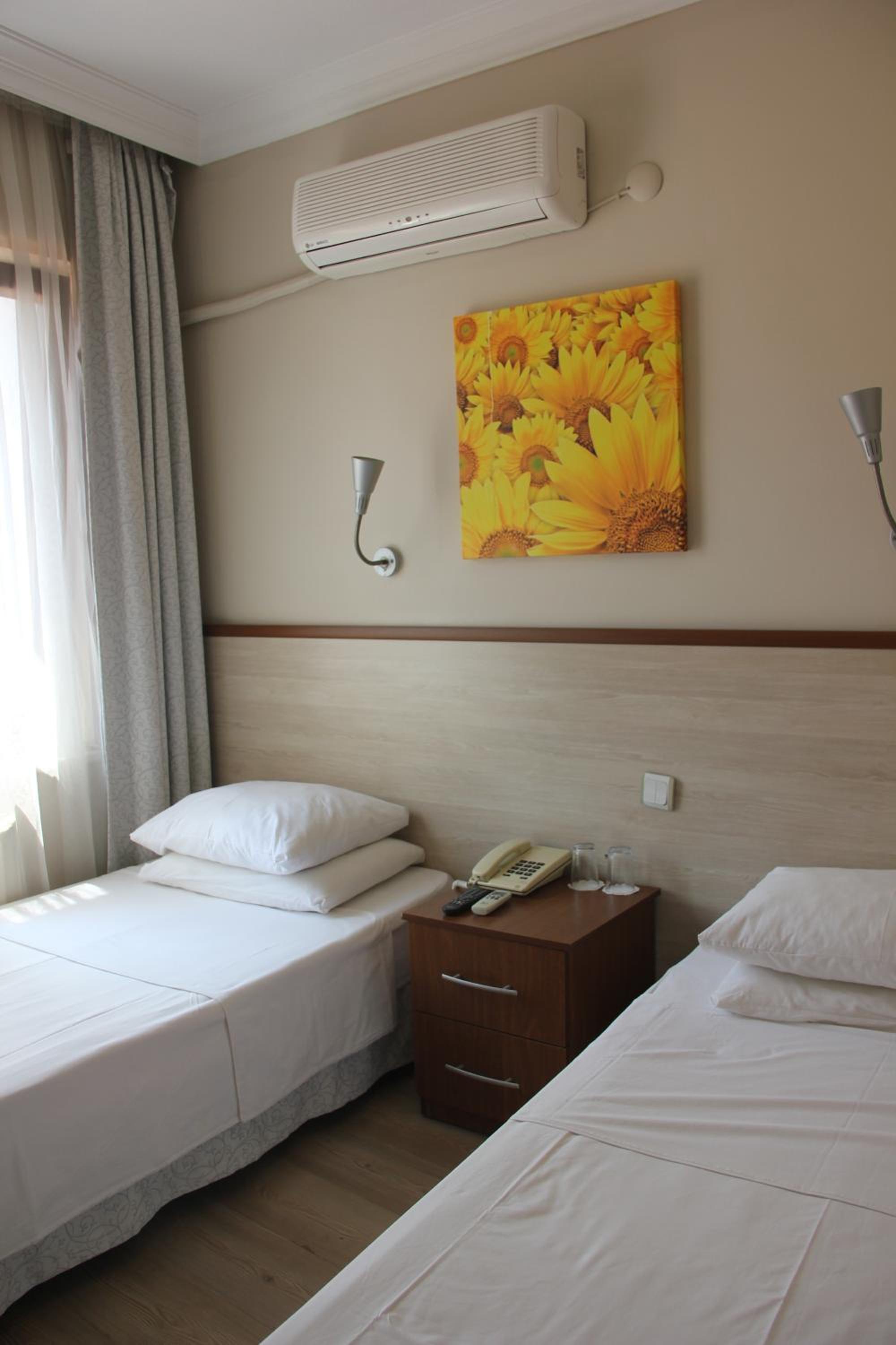 Double or Twin Room - Photo 20