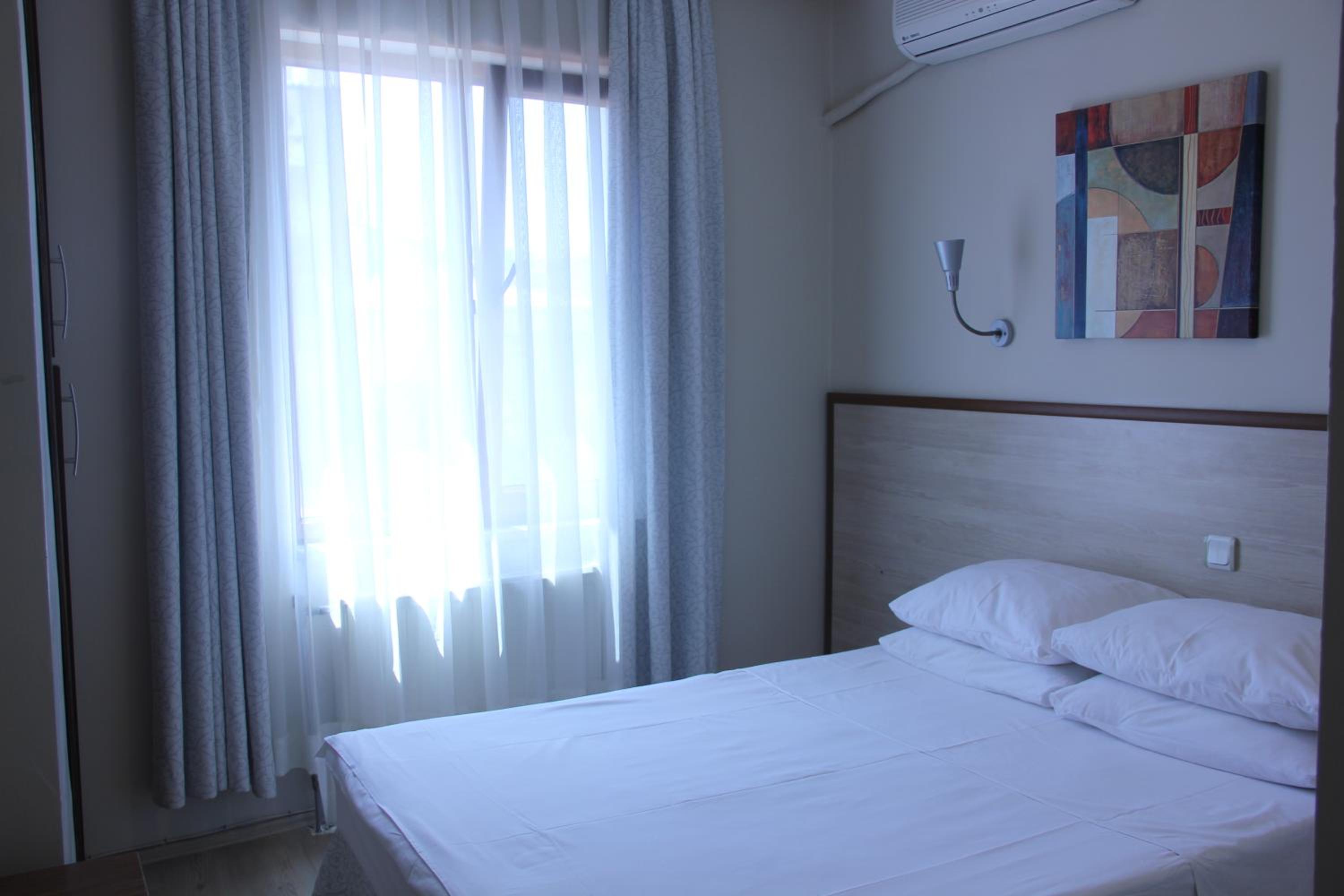 Double or Twin Room - Photo 19