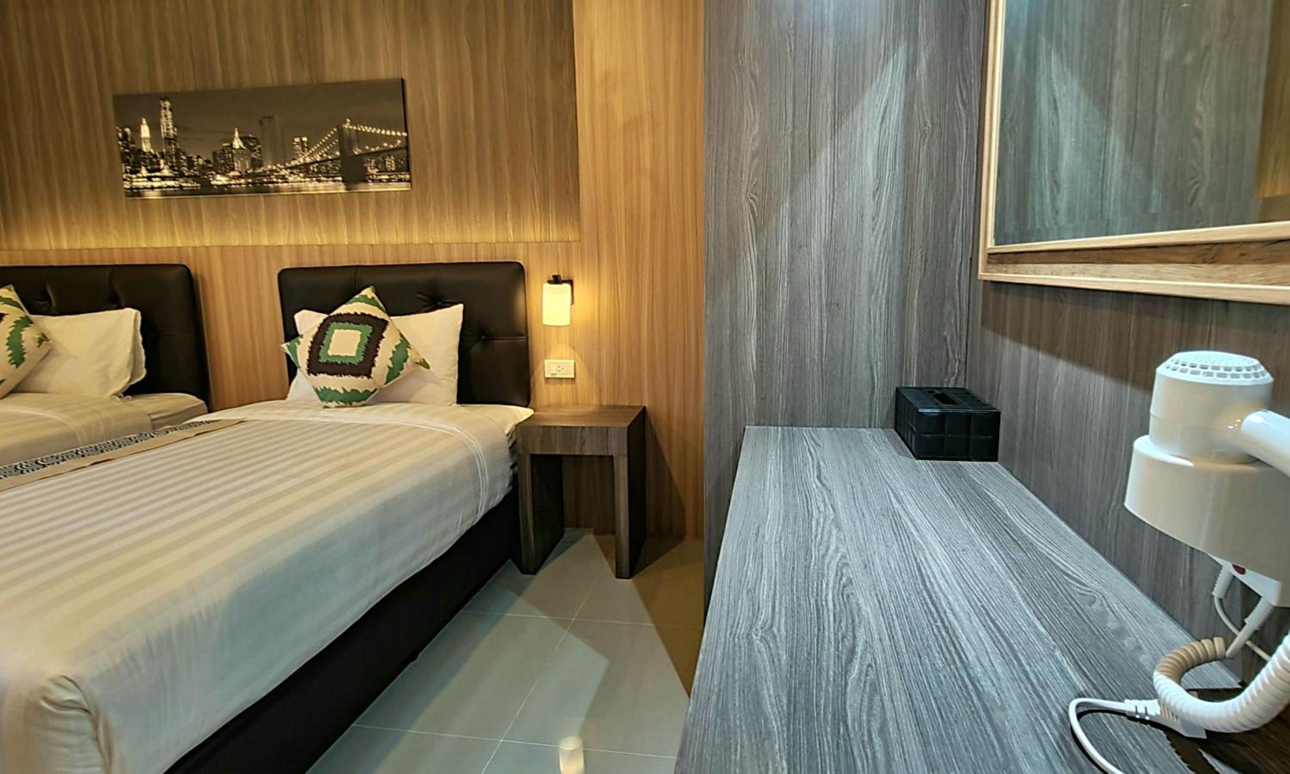 Deluxe Twin Room - Photo 5