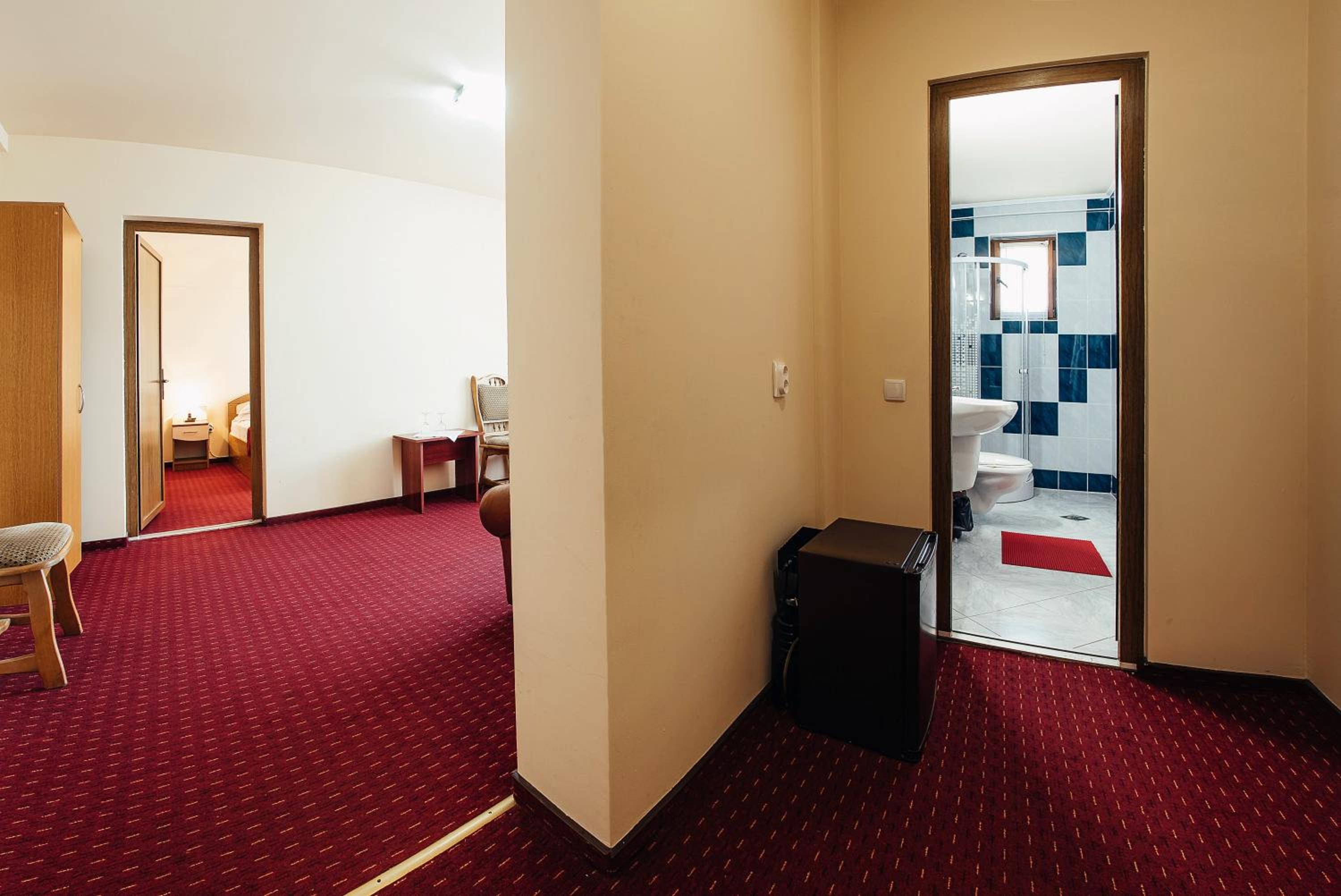 One-Bedroom Apartment - Photo 6