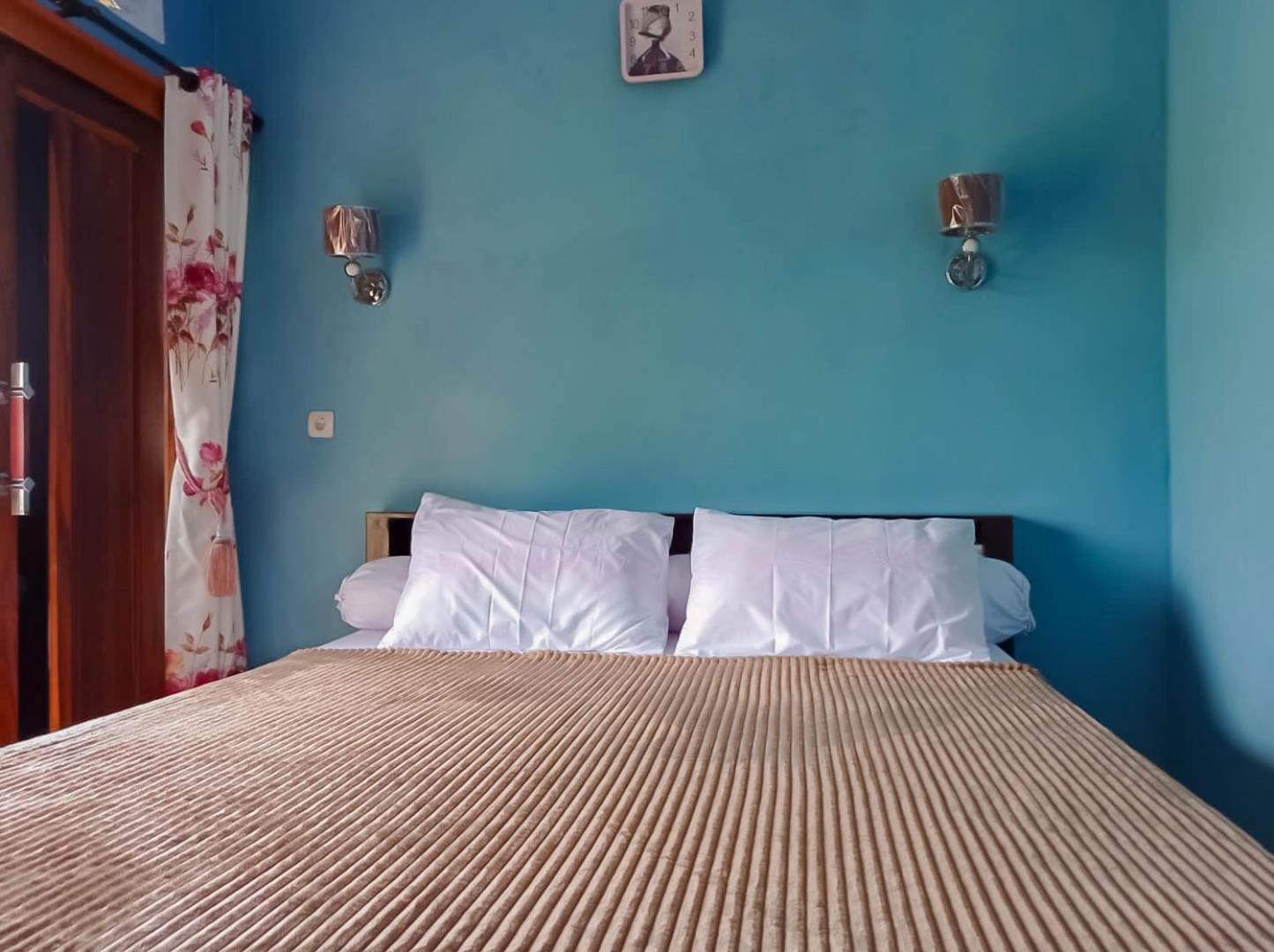 Economy Double Room photo 3