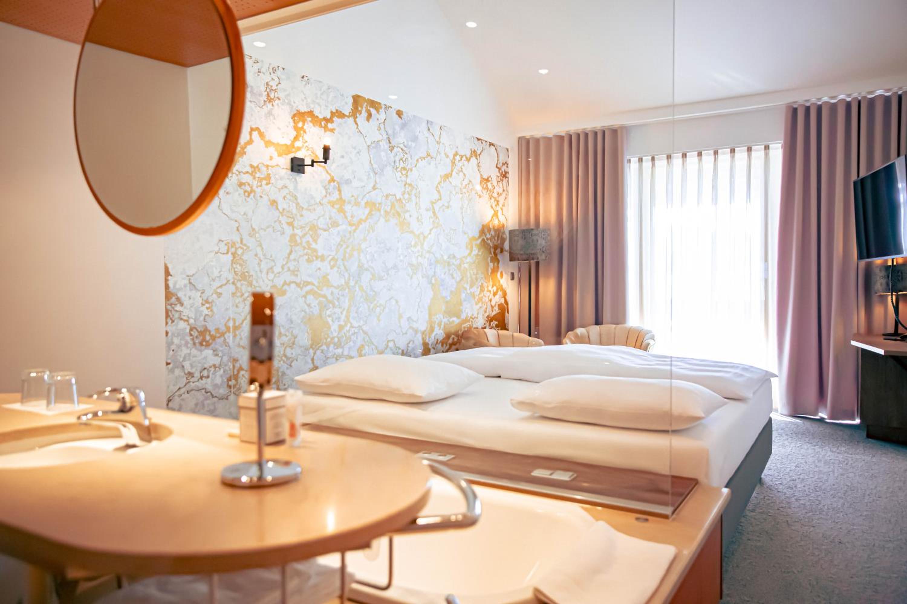 Panorama Junior Suite and Therme Loipersdorf Access photo 1