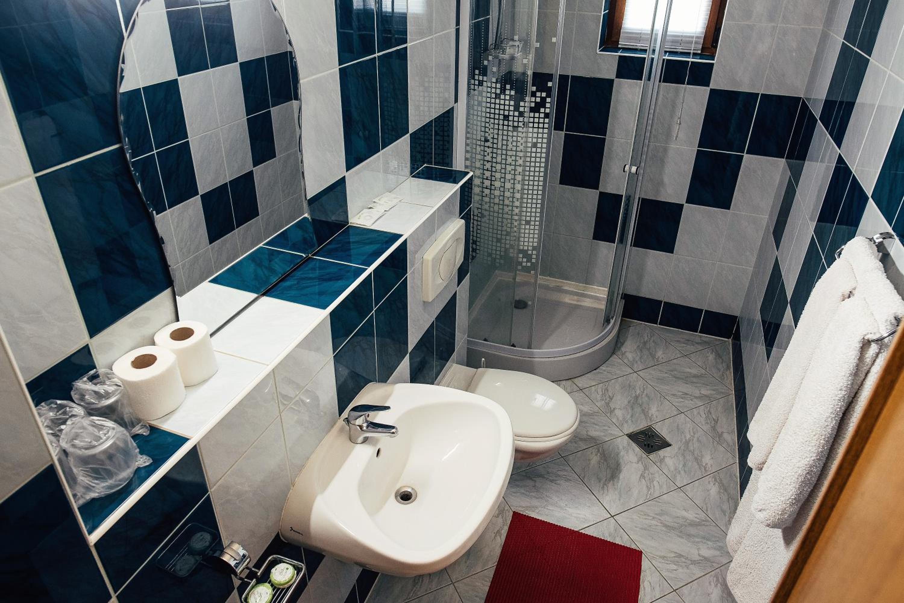 Triple Room photo 2