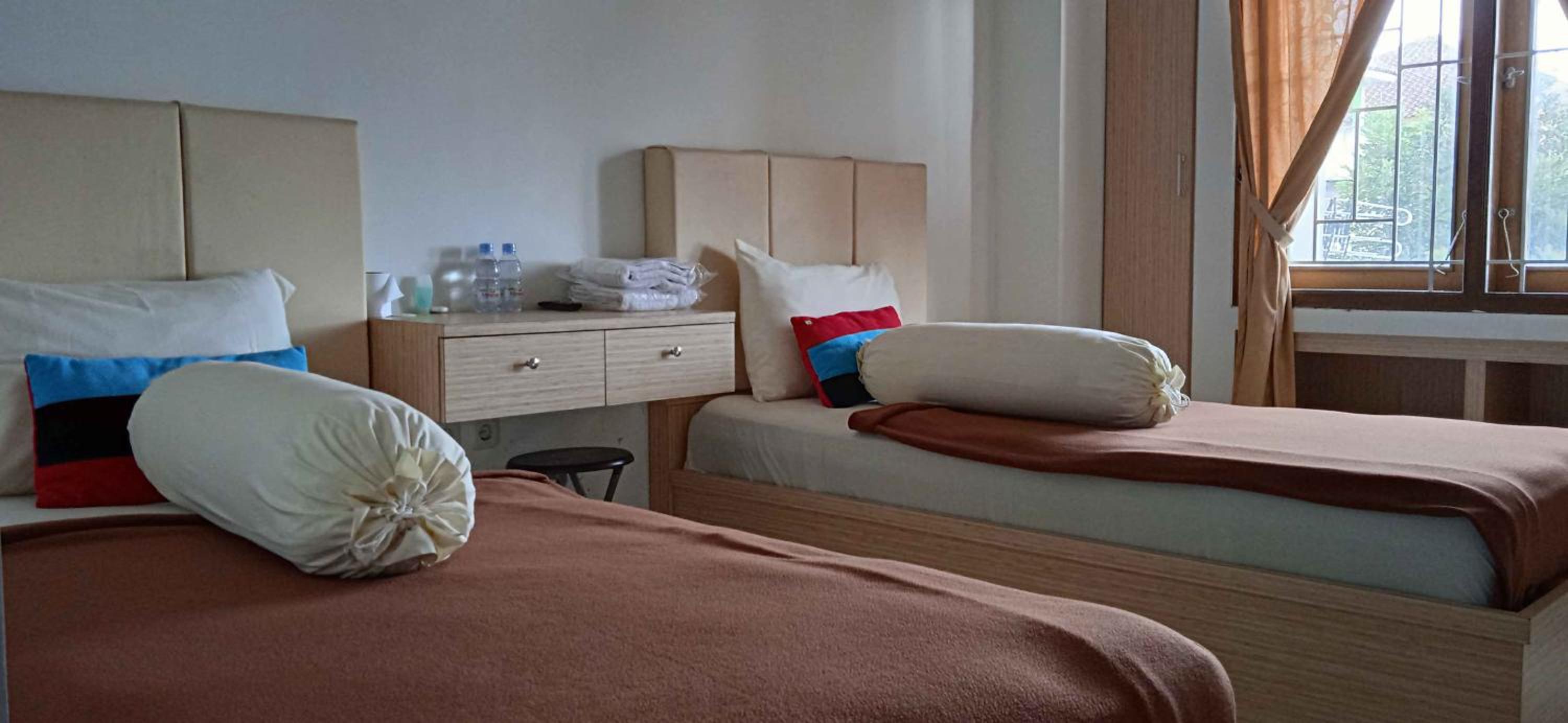 Deluxe Twin Room - Photo 2