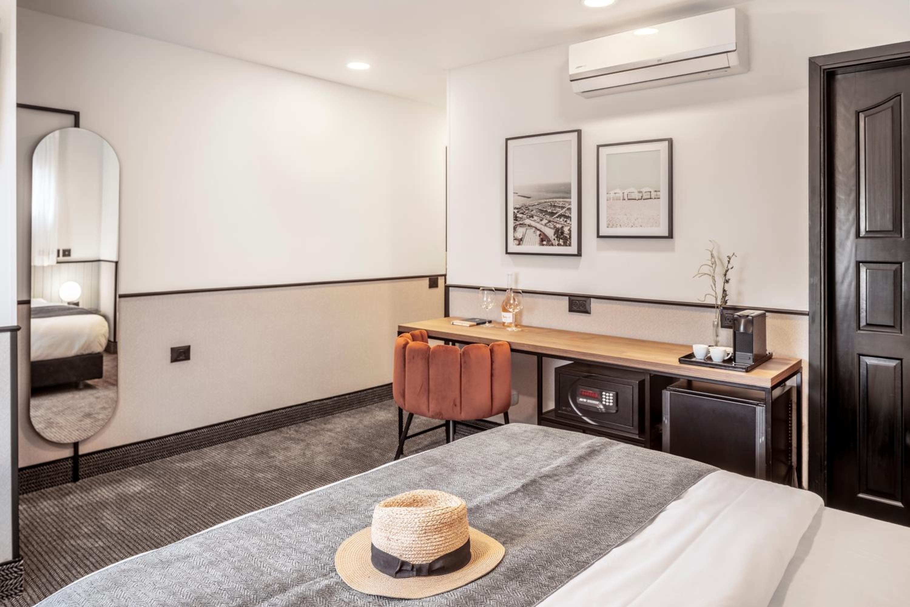 Small Double Room photo 2