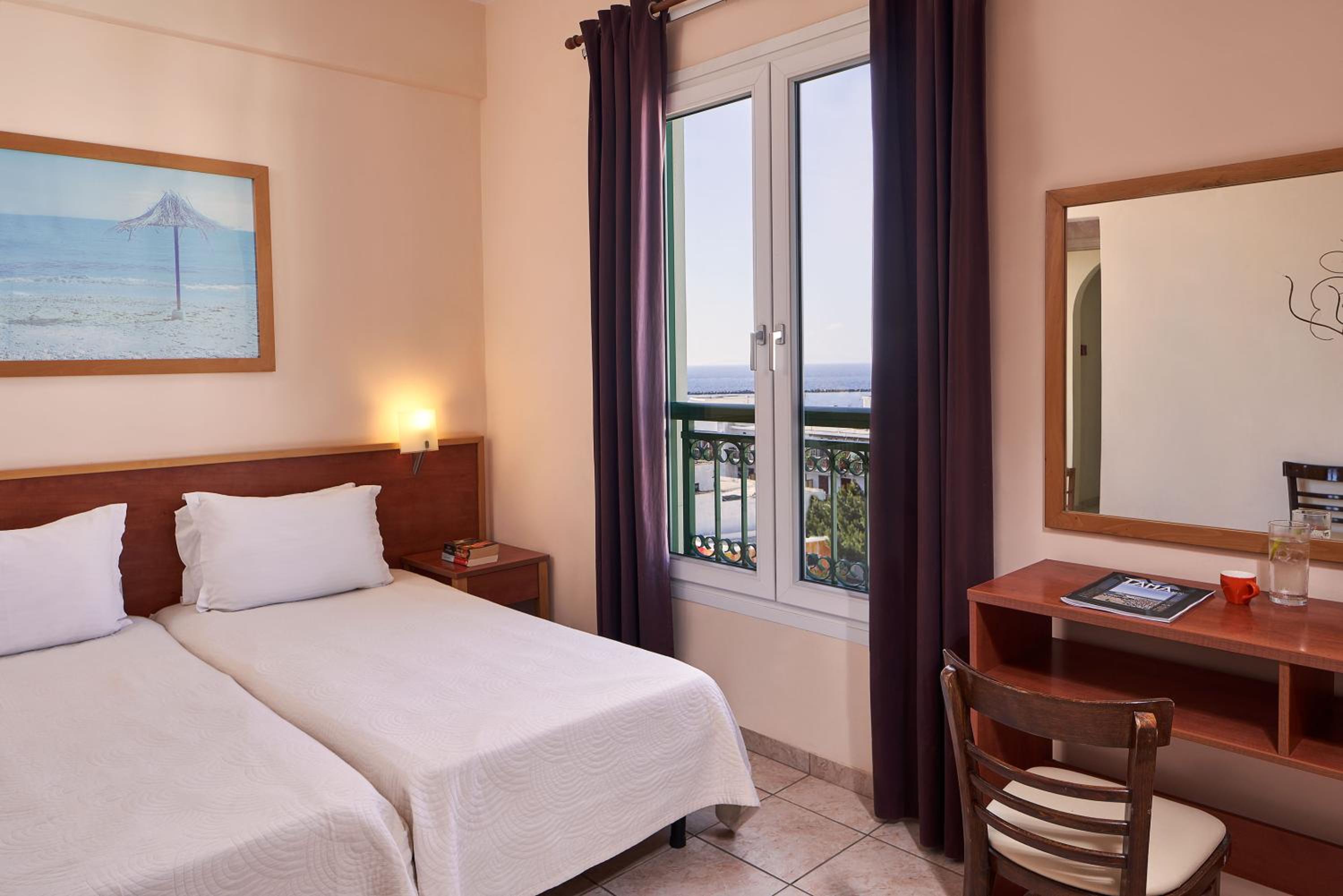 Standard Room No Balcony - Photo 3