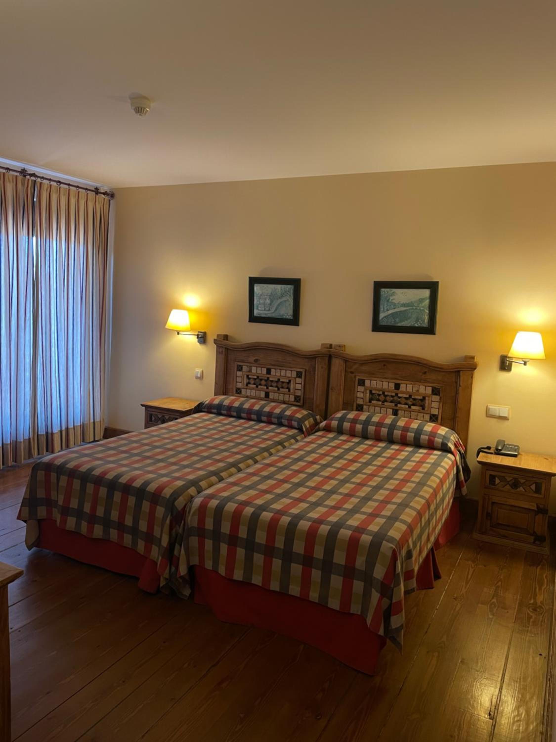 Habitación Doble Estándar con Vista a la Montaña