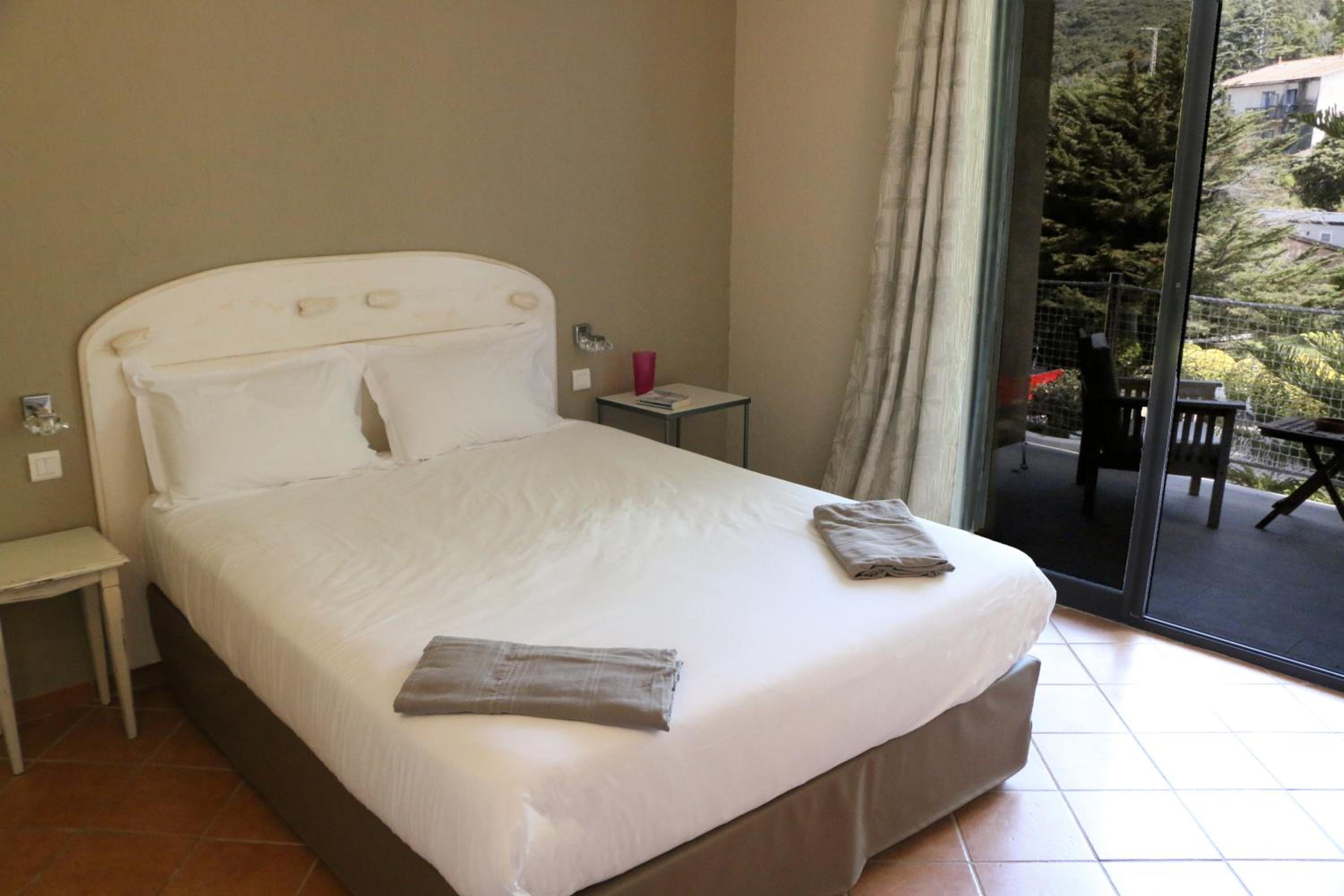 Superior Double Room Park Side - Photo 8