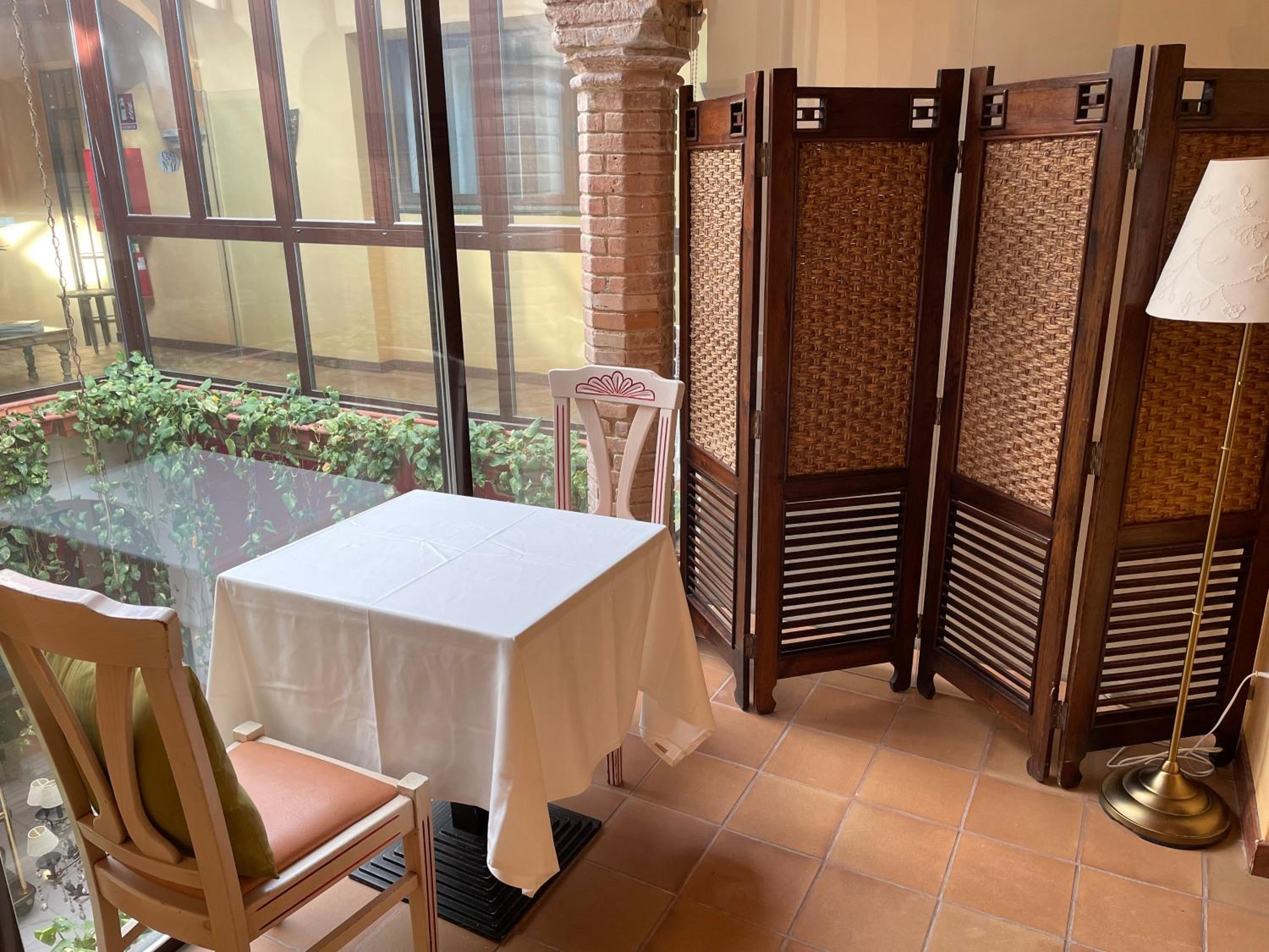 Suite with Spa Bath - Photo 2