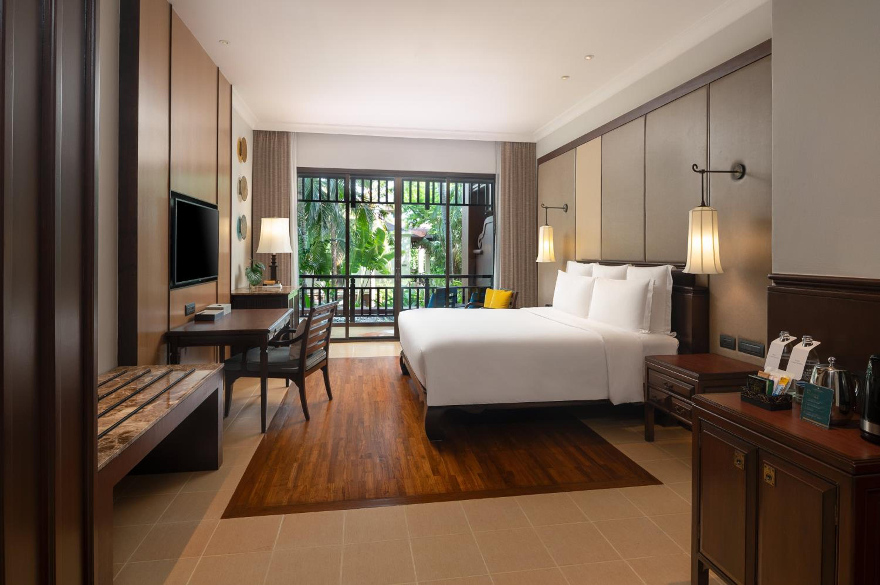 Classic King Room with Garden View - Photo 1