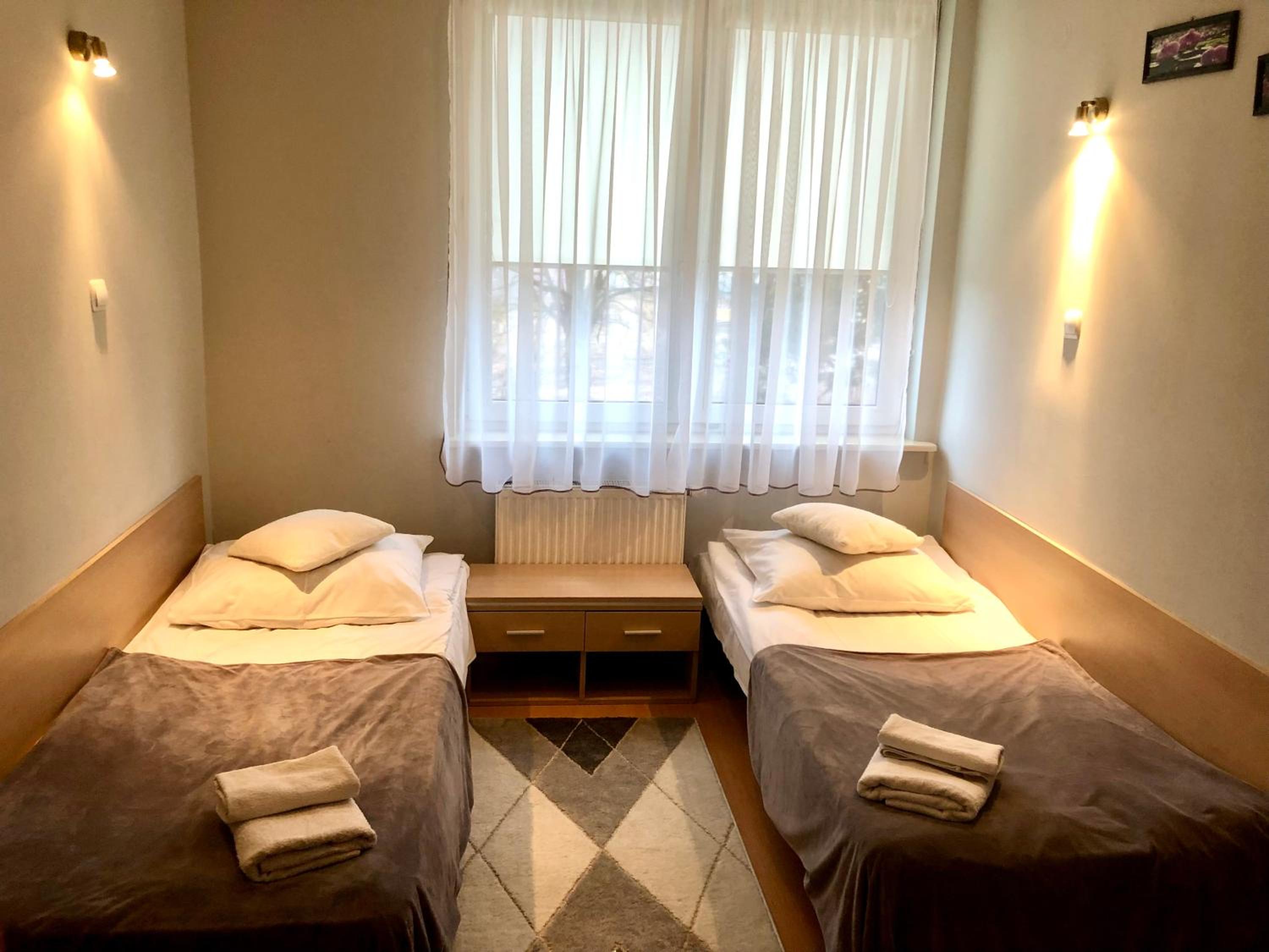 Twin Room - Photo 24