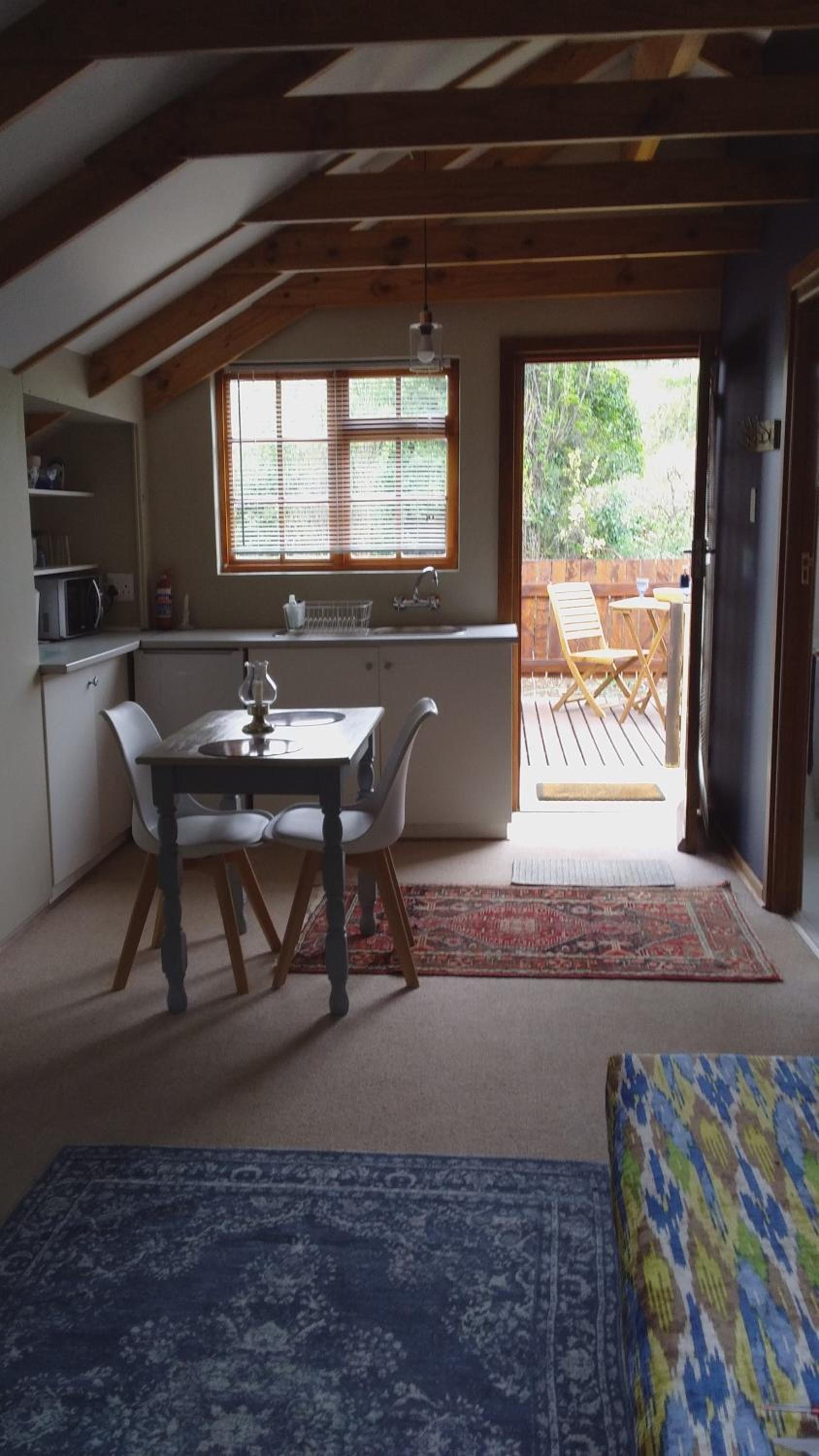 Suite - Photo 13