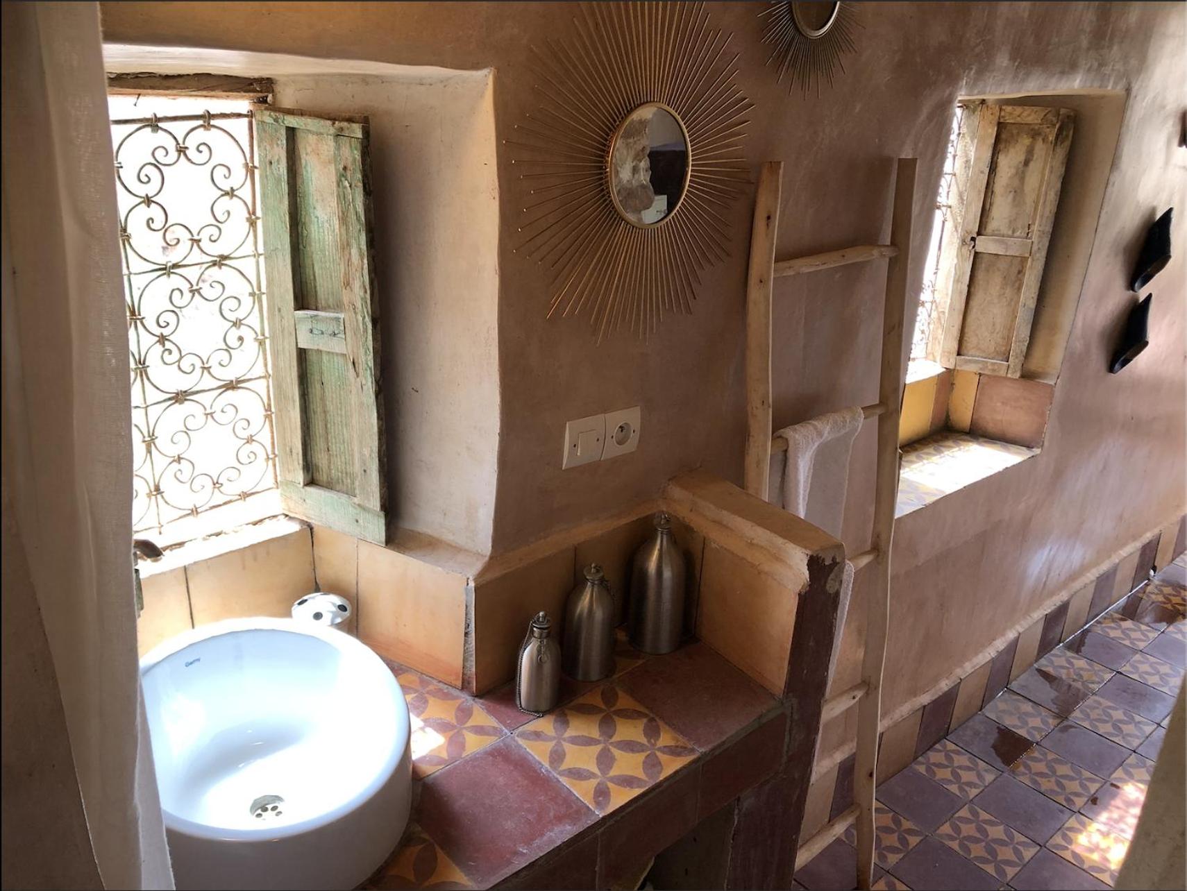 Deluxe Suite - Photo 7