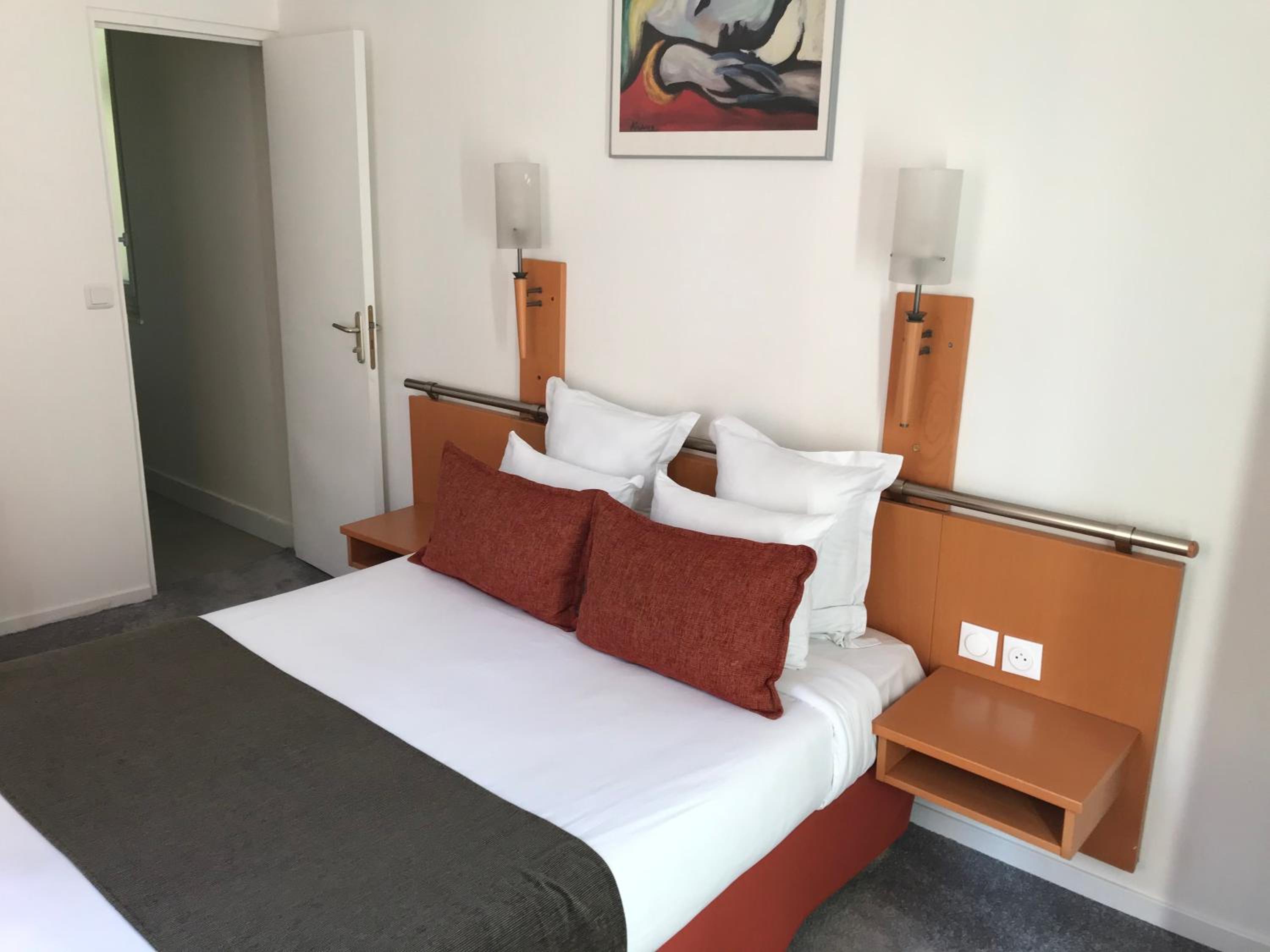 Large Double Room - Photo 18