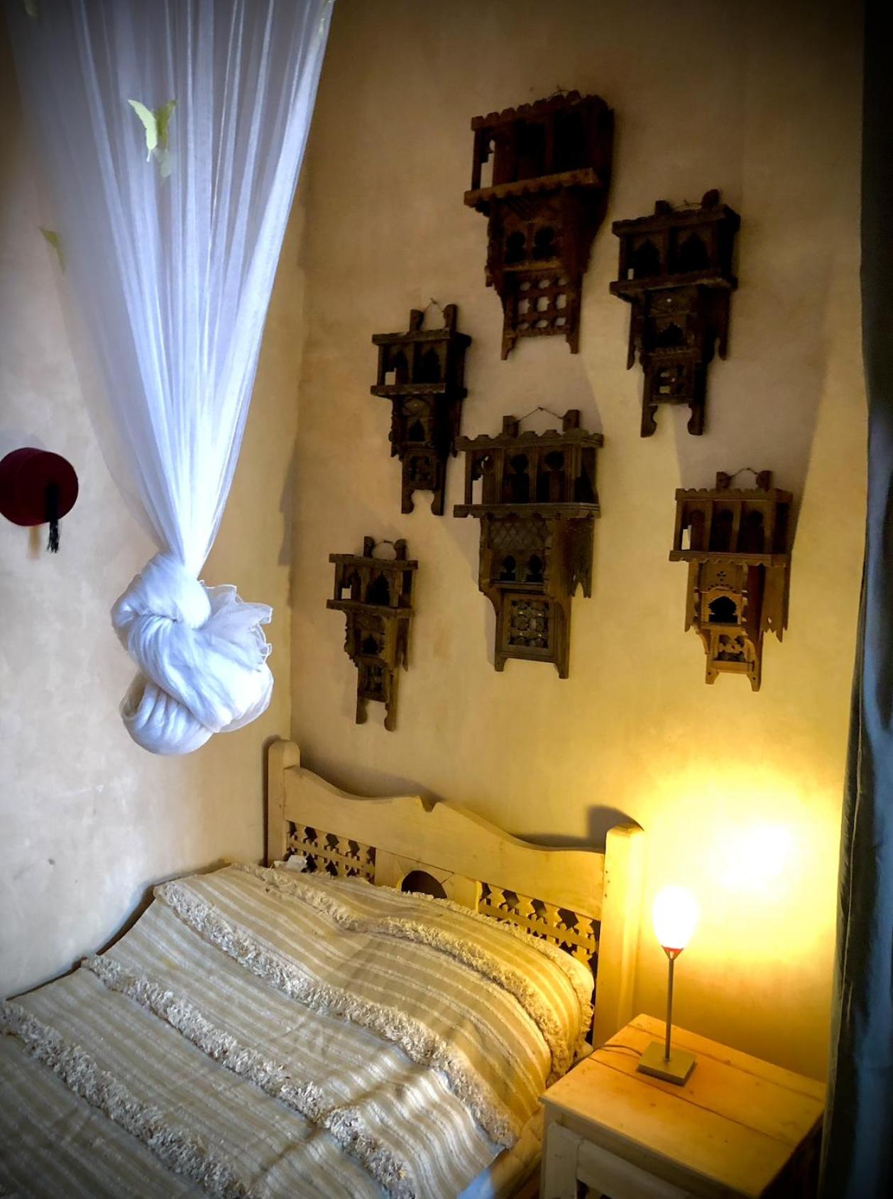 Two-Bedroom House - Photo 32