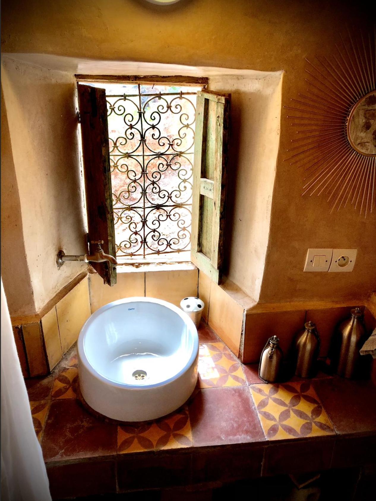 Deluxe Suite - Photo 6