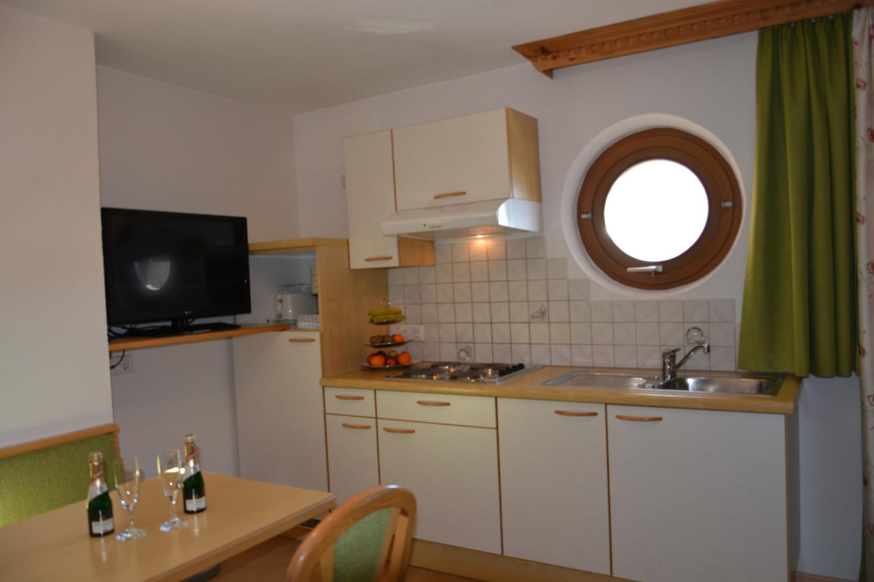 One-Bedroom Apartment photo 2