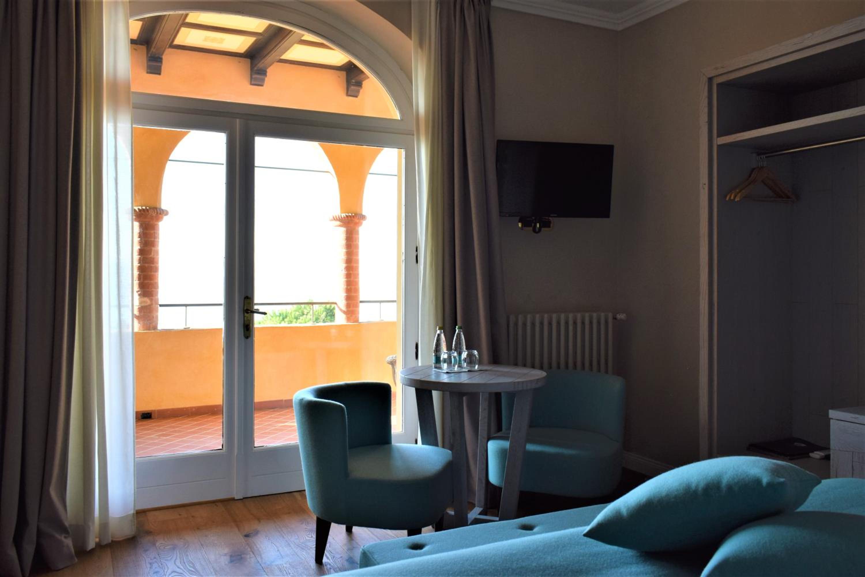 Double Room with Lake View