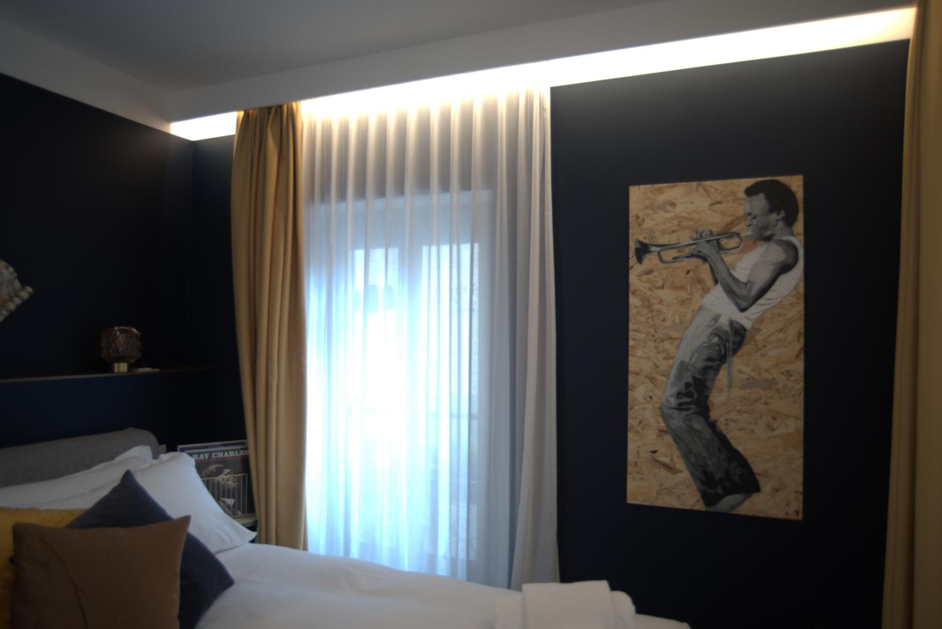 Deluxe Double Room - Photo 5