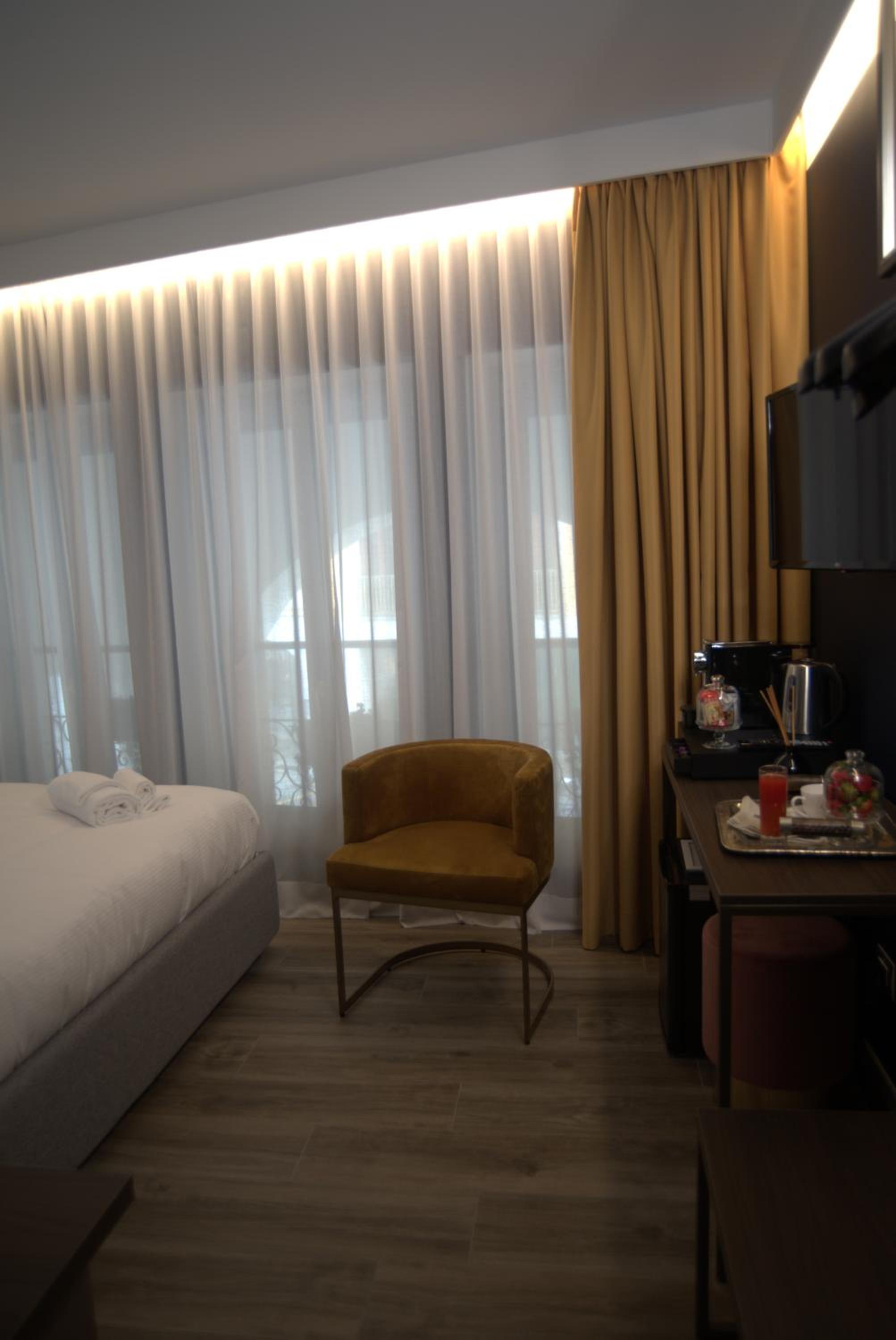Deluxe Double Room - Photo 2