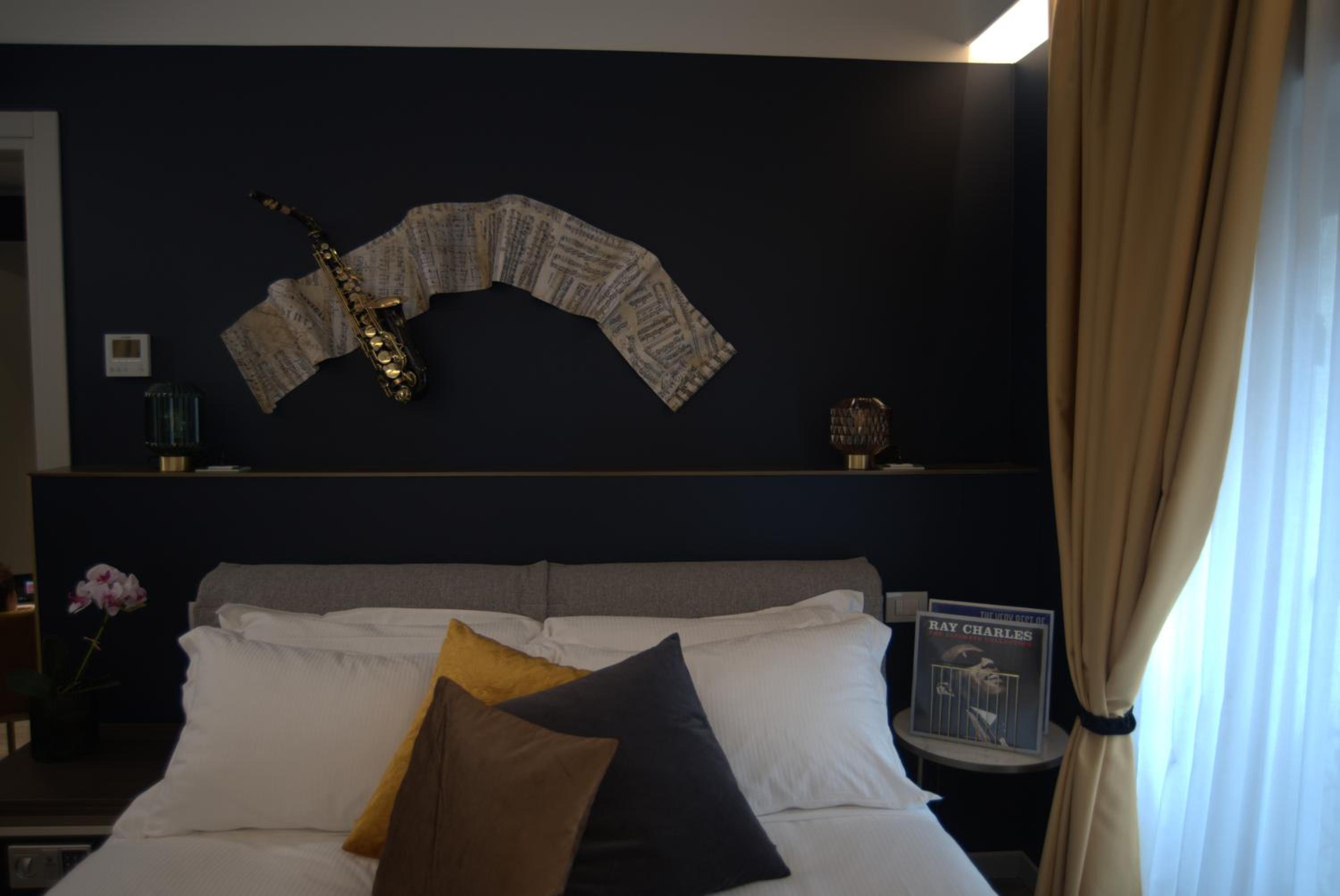 Deluxe Double Room - Photo 27
