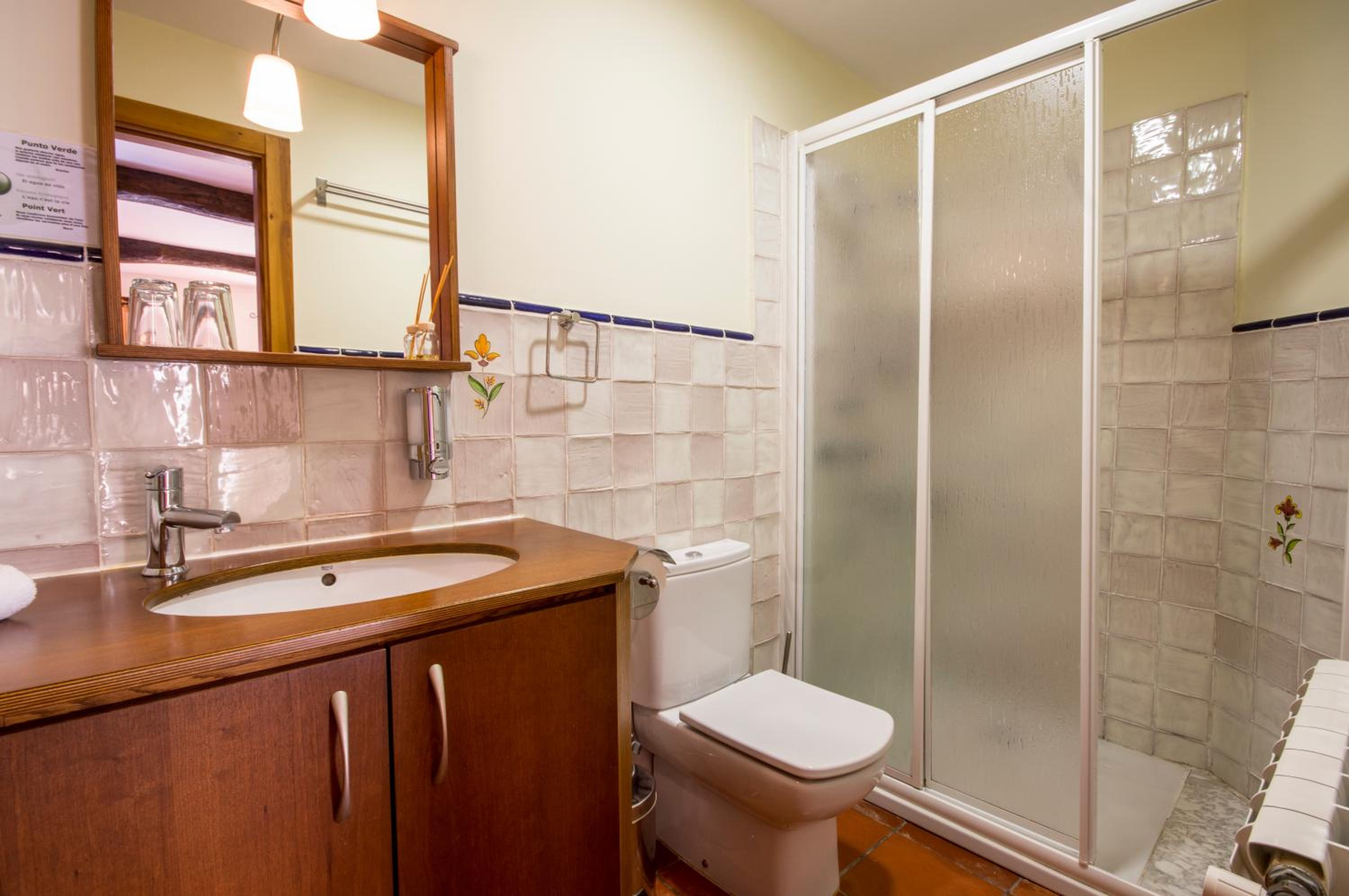 Comfort Triple Room with Shower photo 2