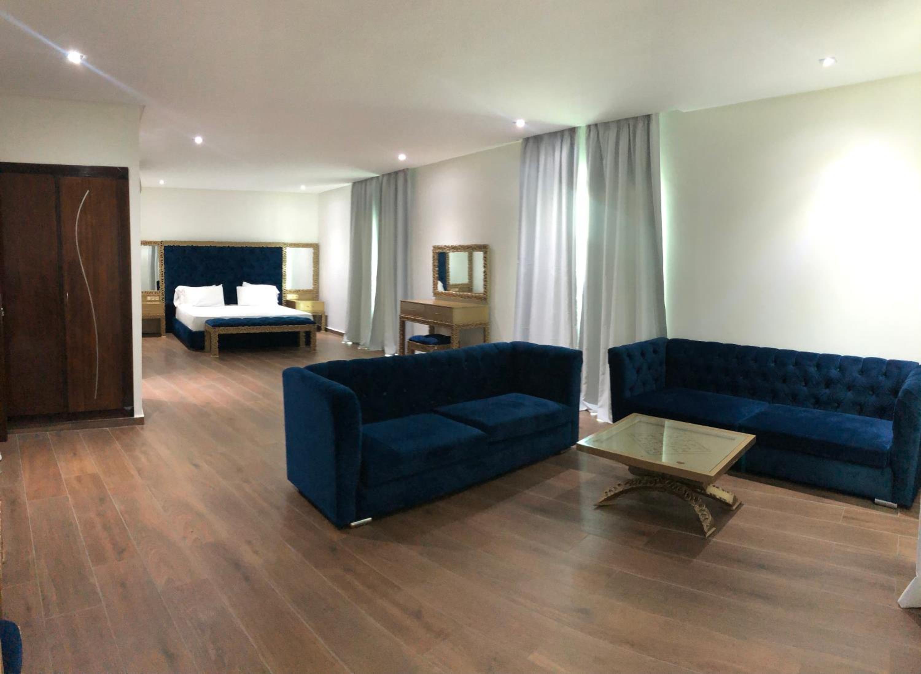 Standard Suite