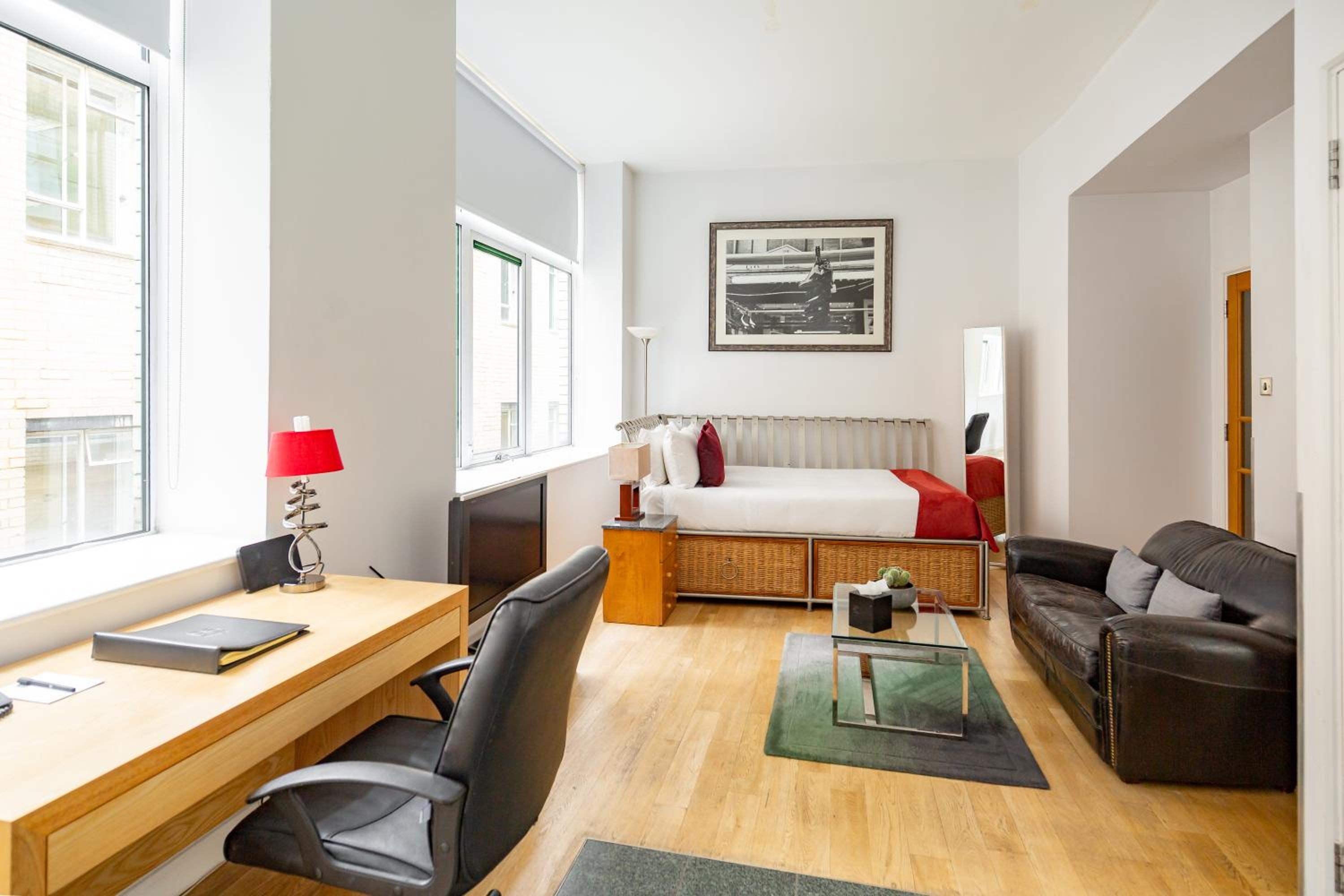 Executive Studio Apartment photo 3