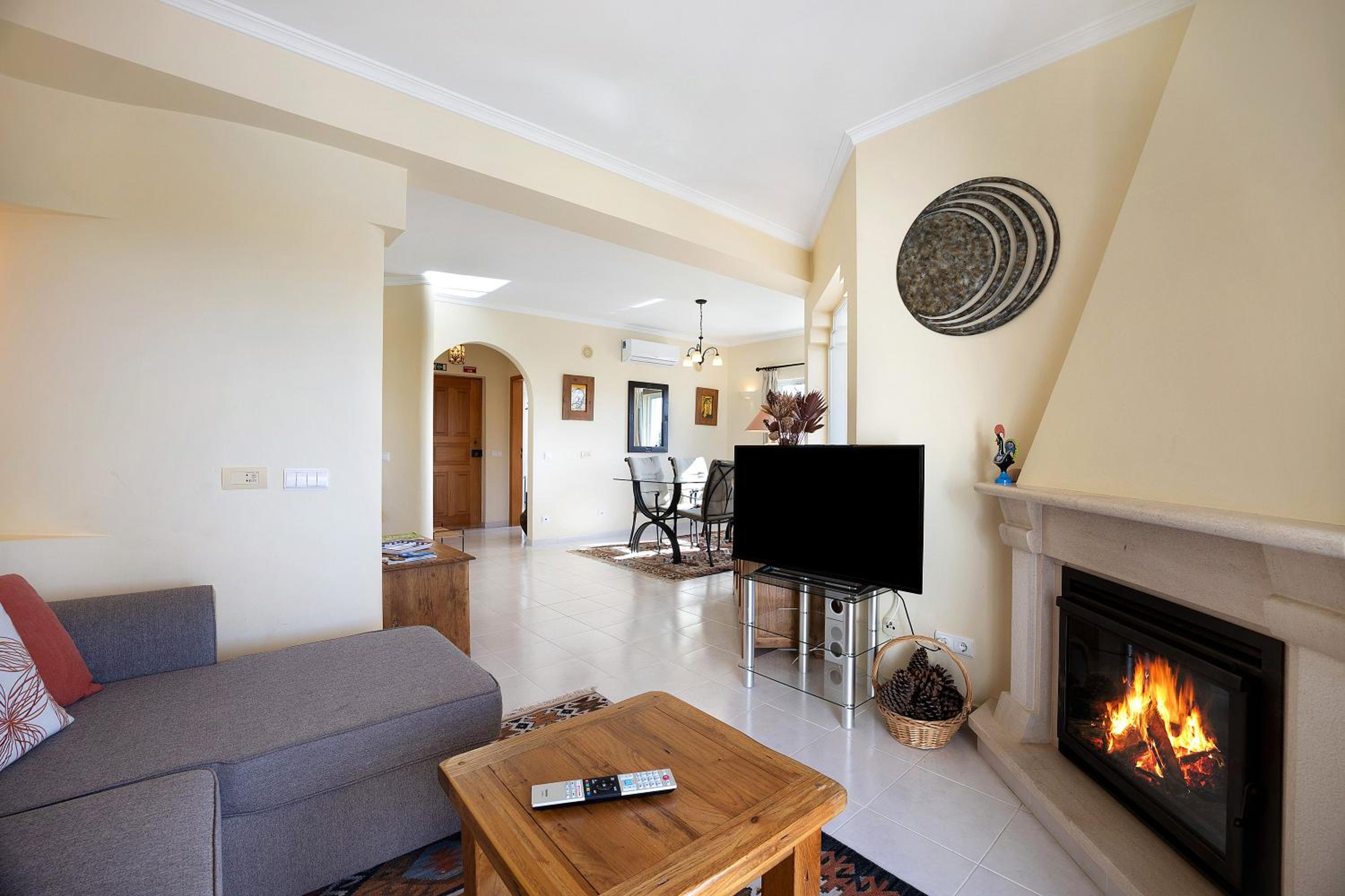Two-Bedroom House - Photo 26
