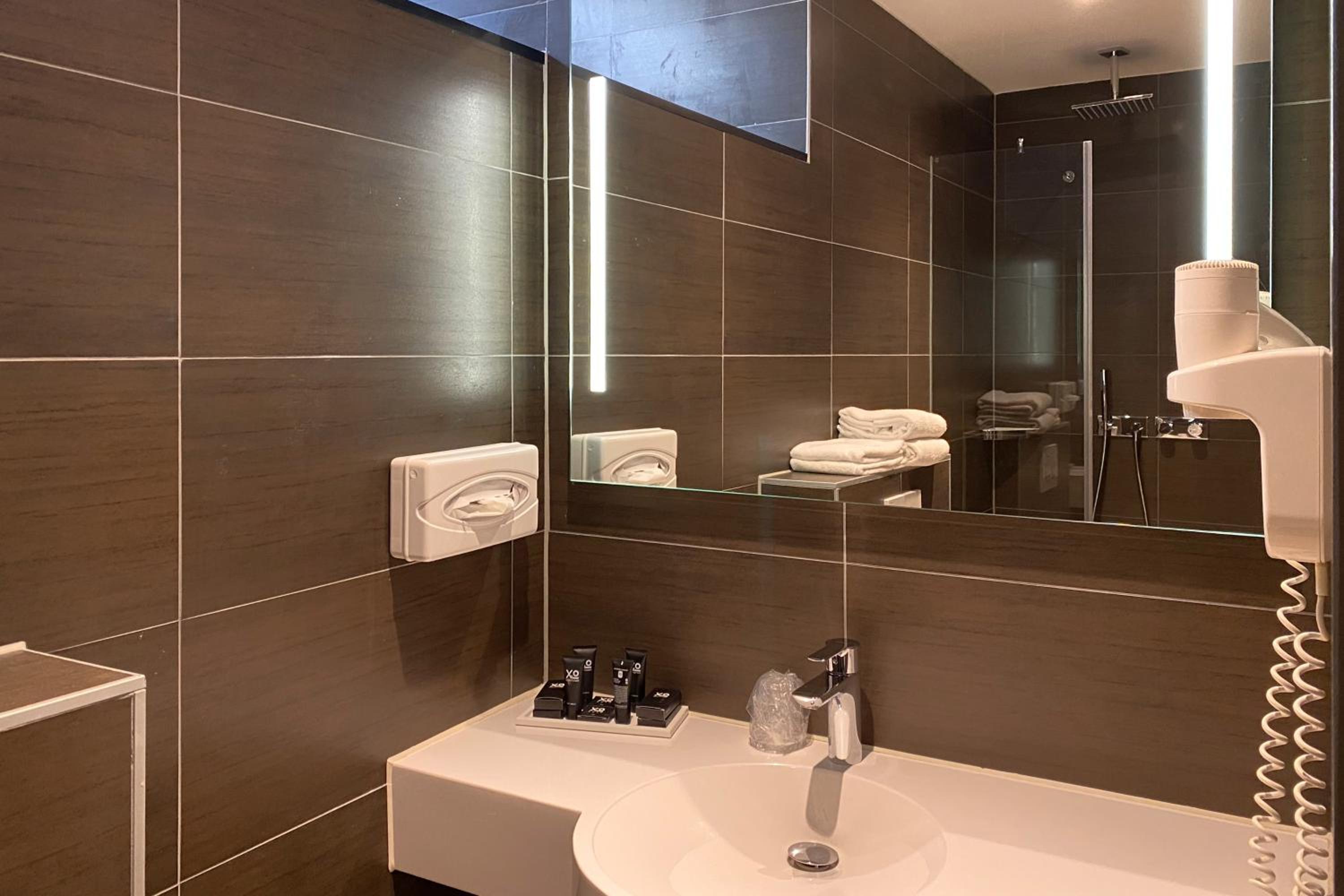 Twin Room Souterrain