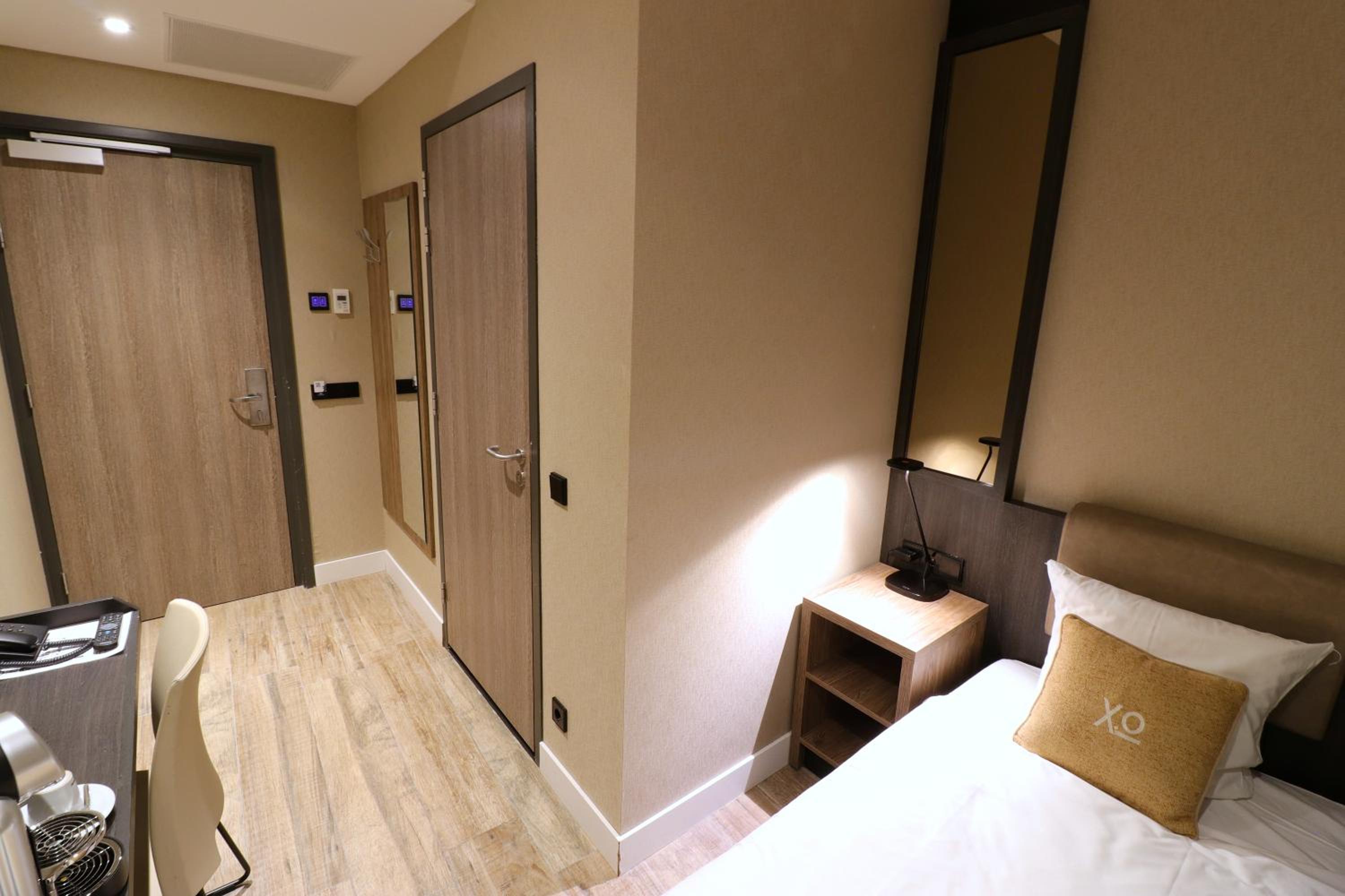 Single Room Souterrain