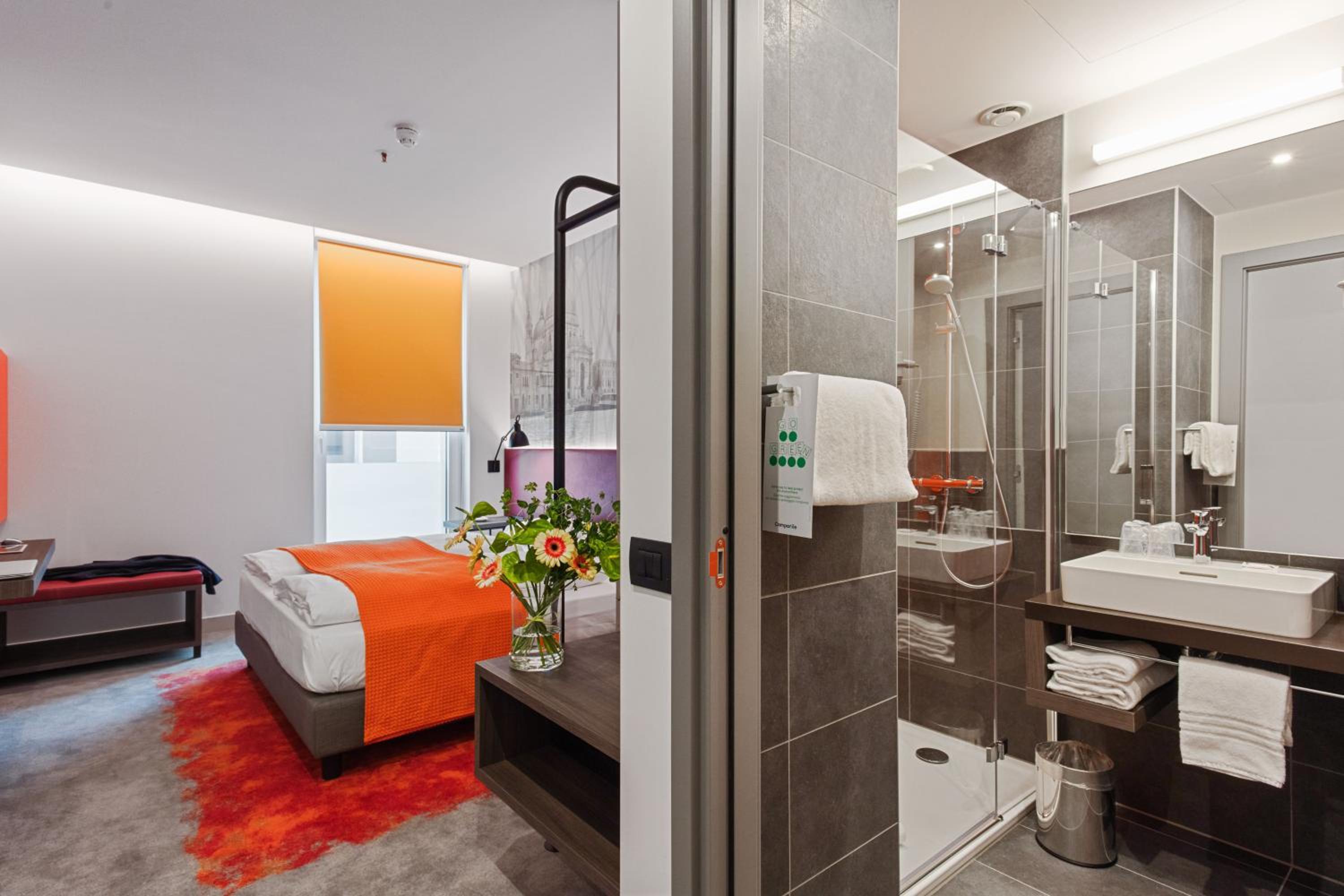 Double Room - Photo 5
