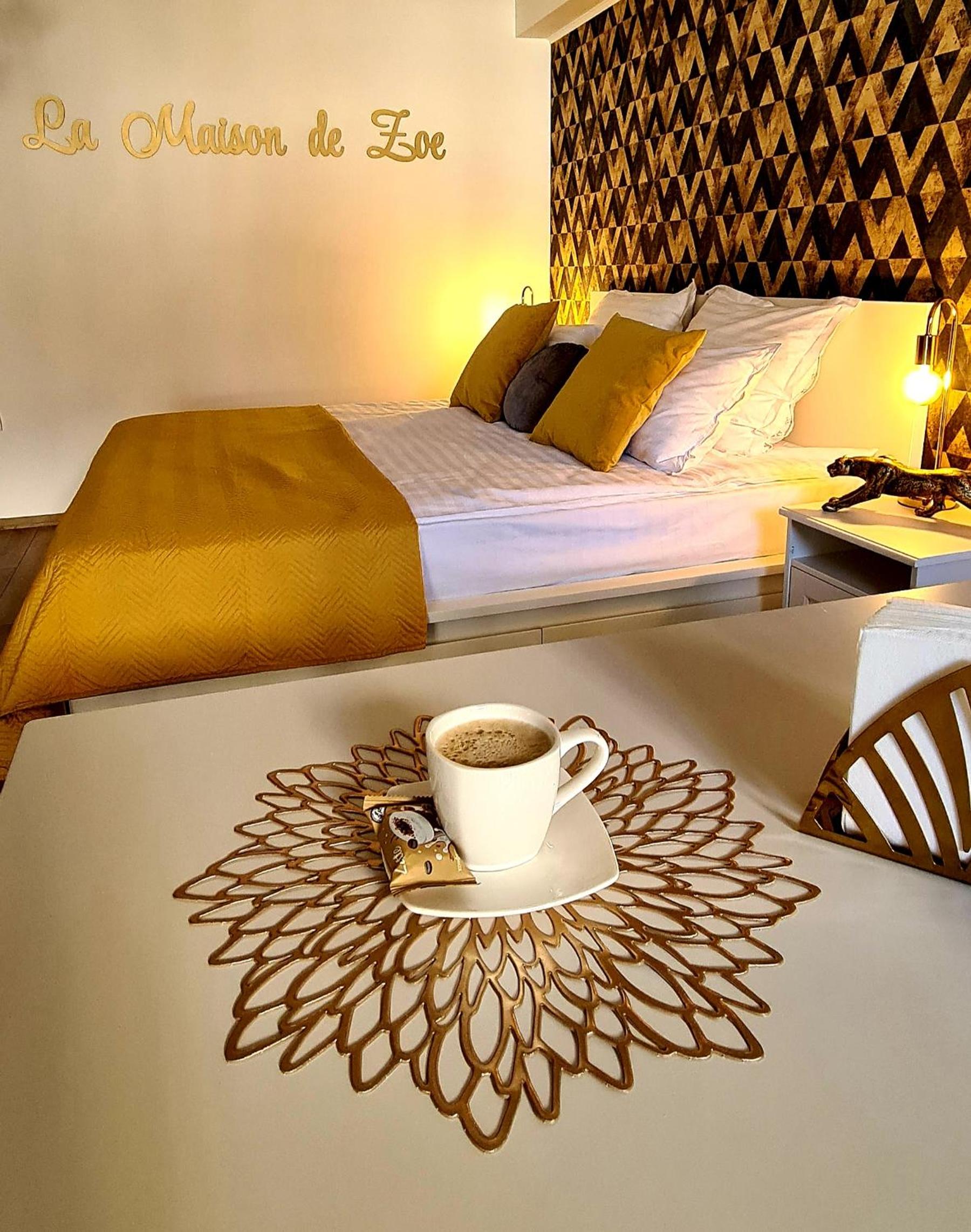 One-Bedroom Apartment - Photo 1