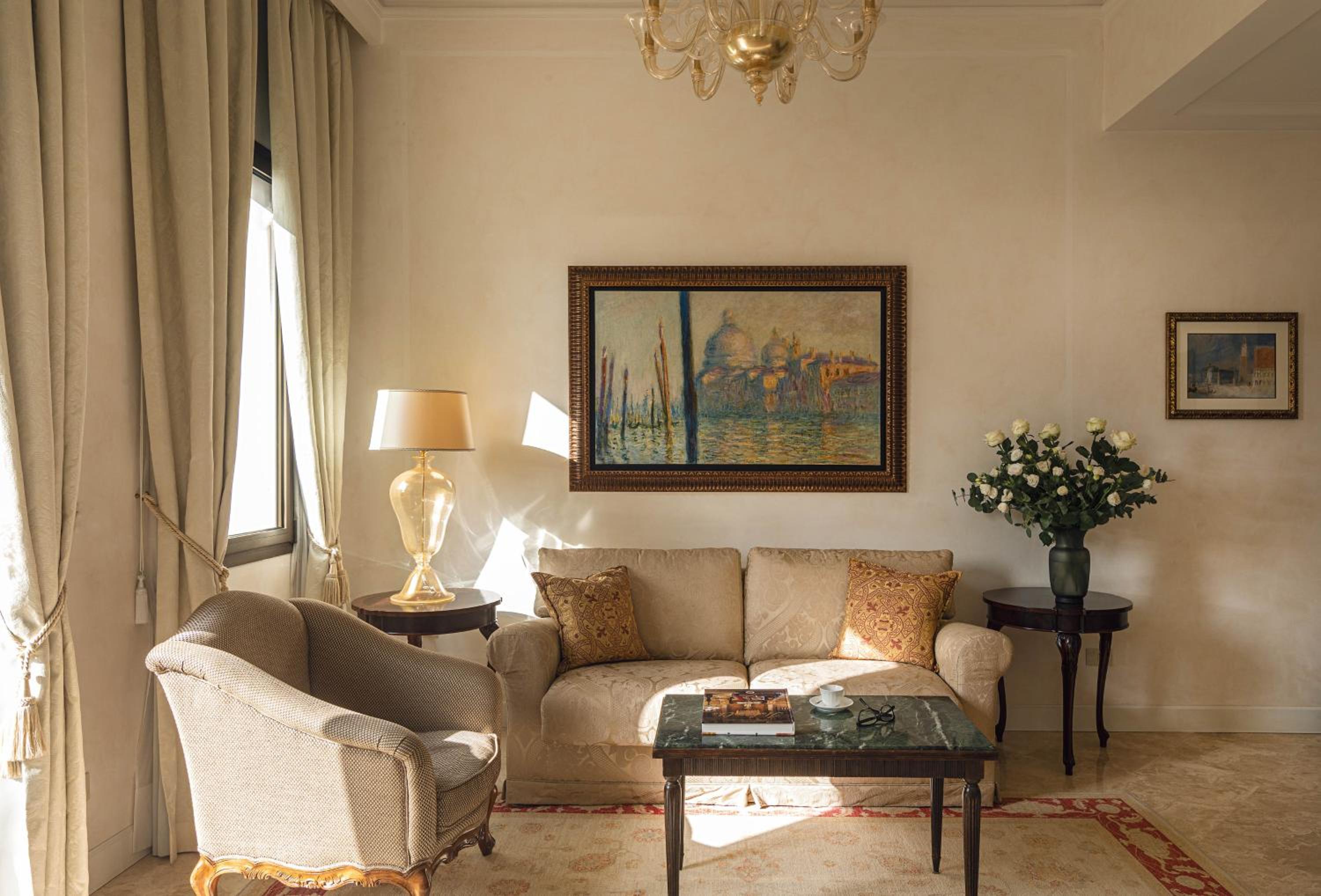 Superior Suite (Non Smoking)