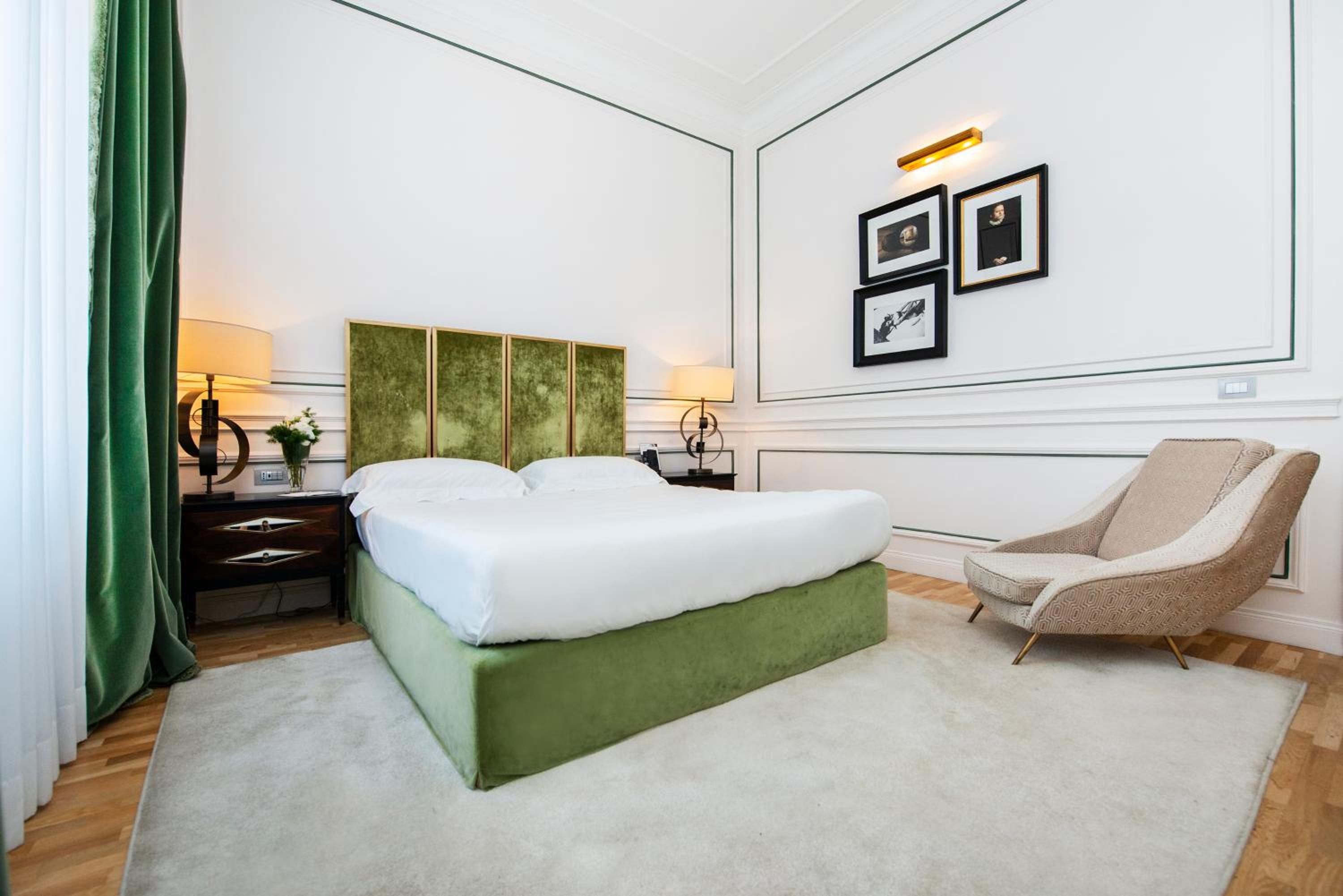 Deluxe Double Room photo 2