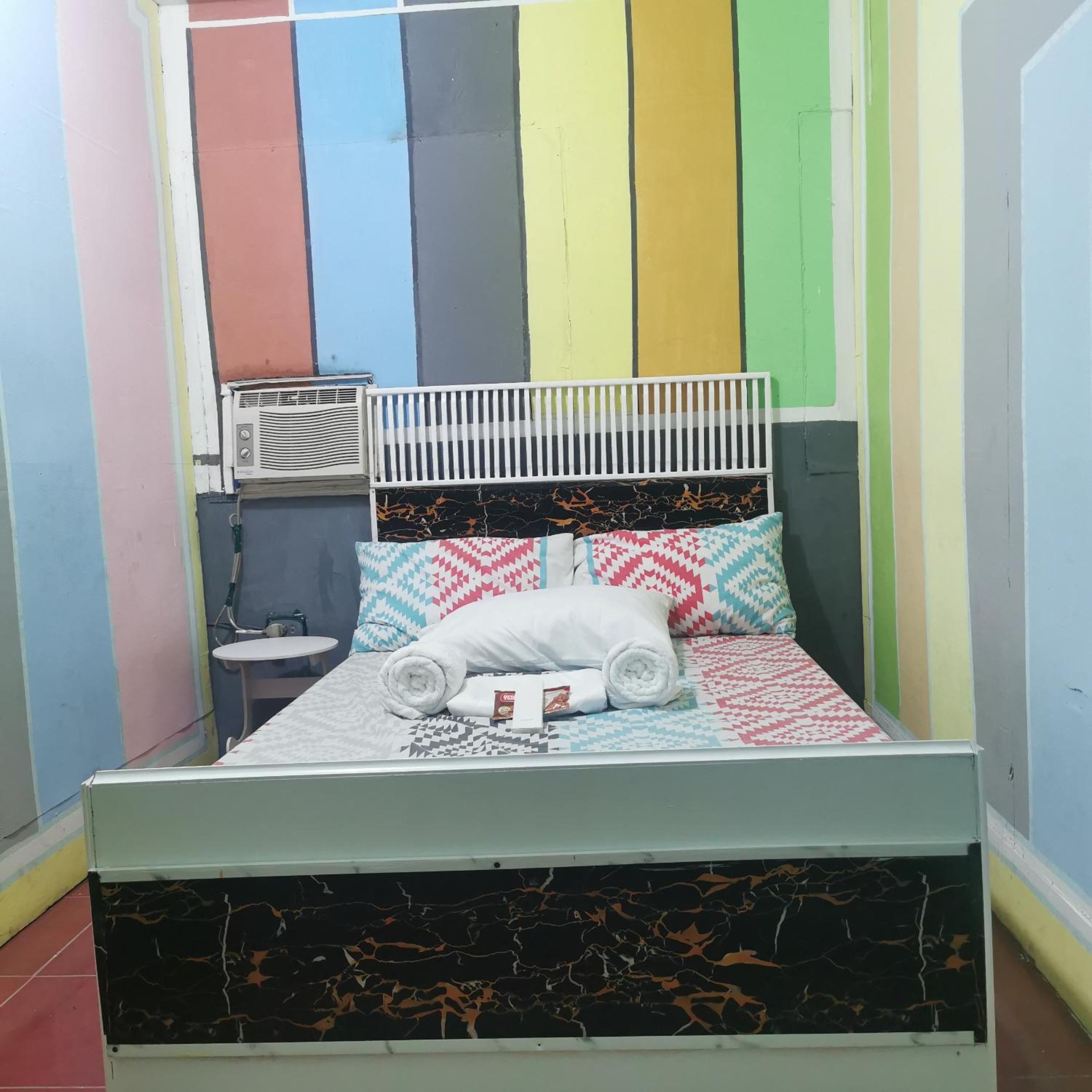 One-Bedroom Apartment - Photo 7