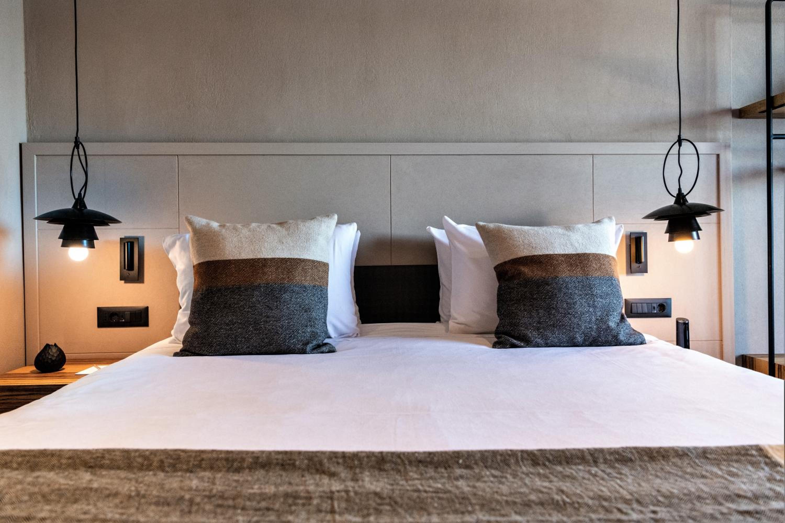Queen Sapphire Nest - Sea View
