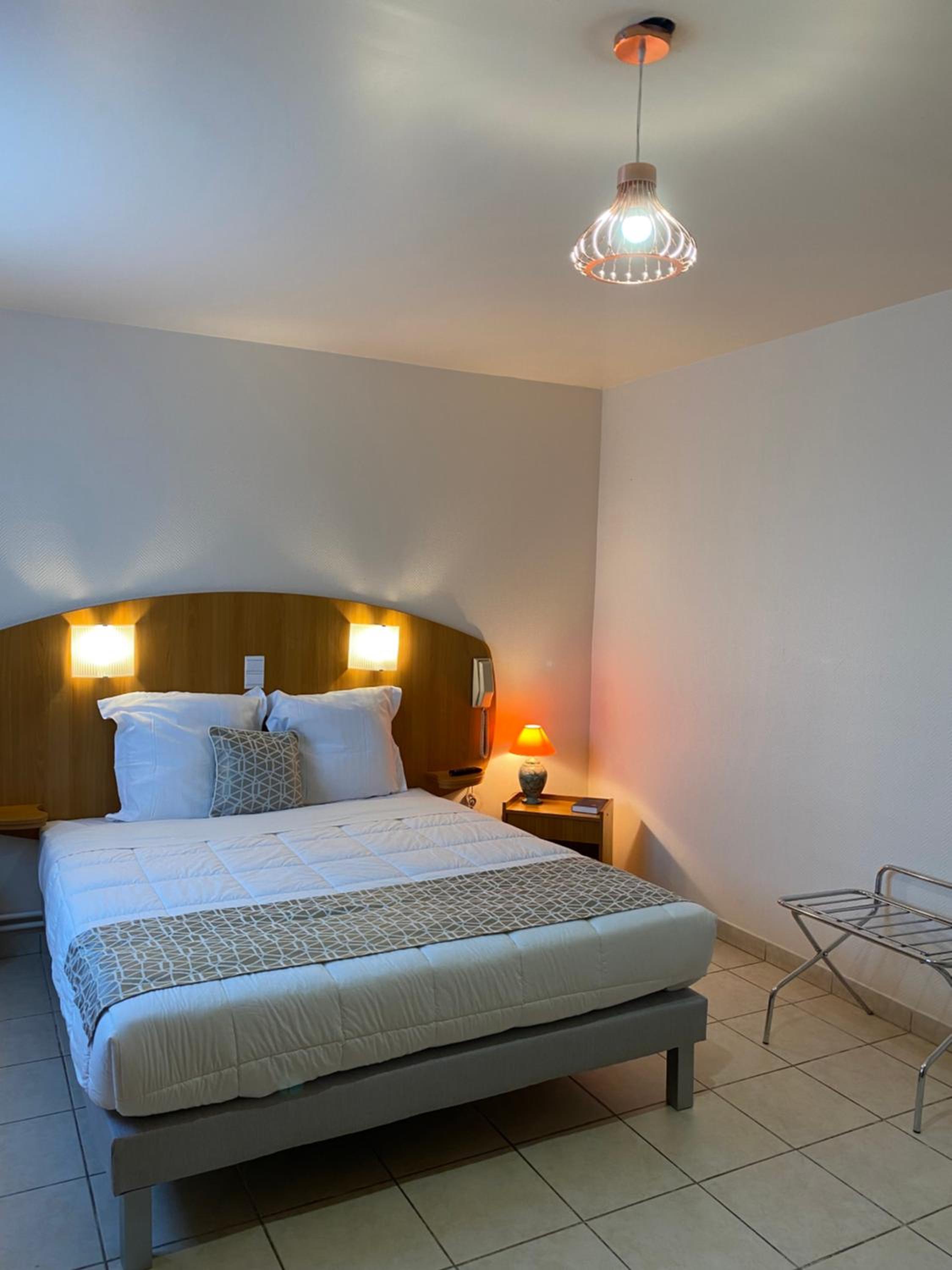 Double Room - Disability Access - Photo 1