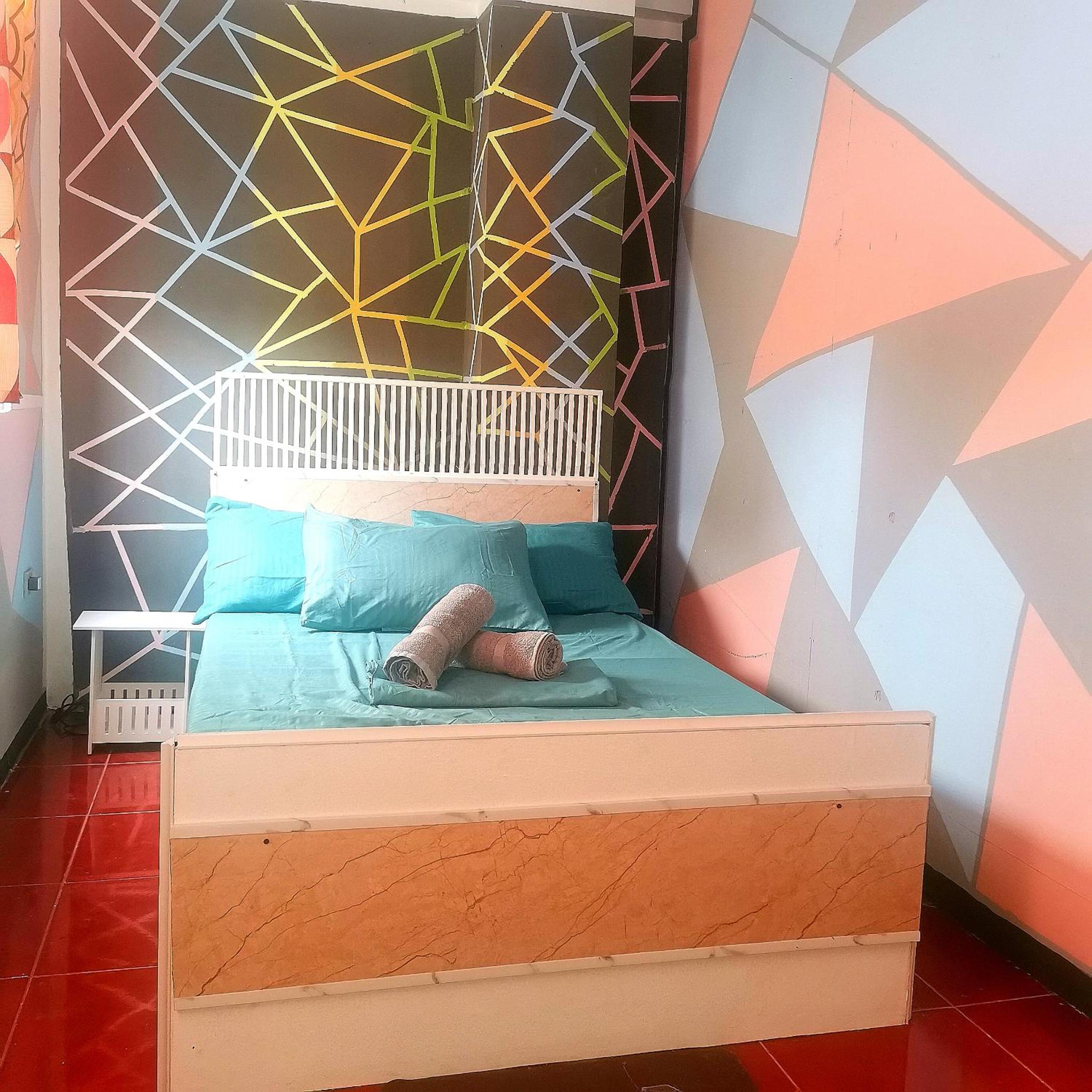 One-Bedroom Apartment - Photo 1