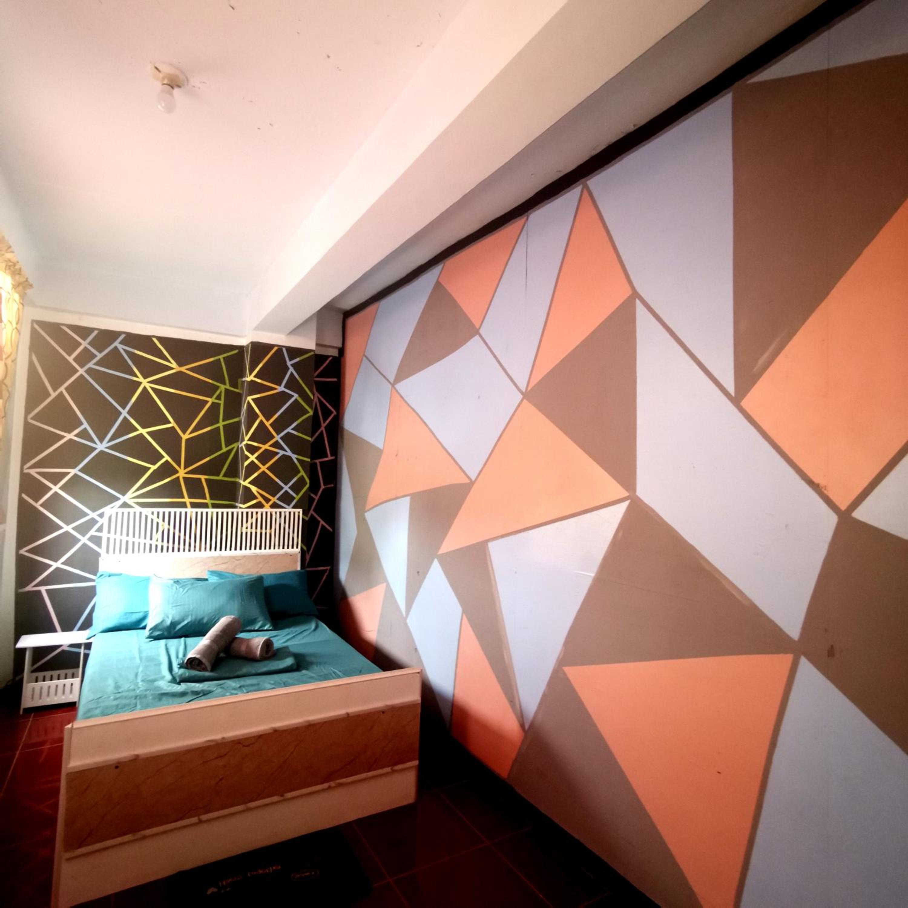 One-Bedroom Apartment - Photo 3