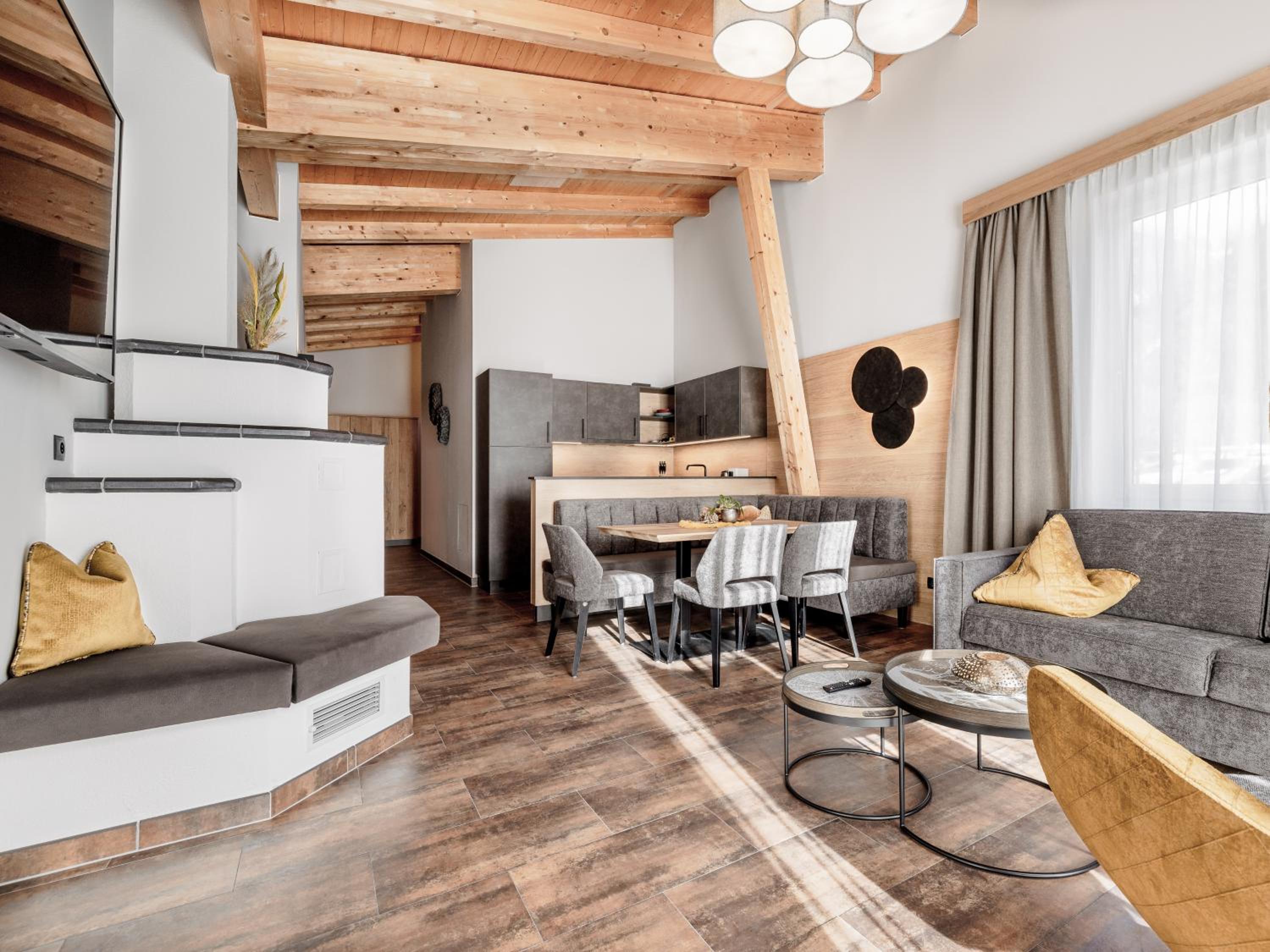 Three-Bedroom Apartment photo 1