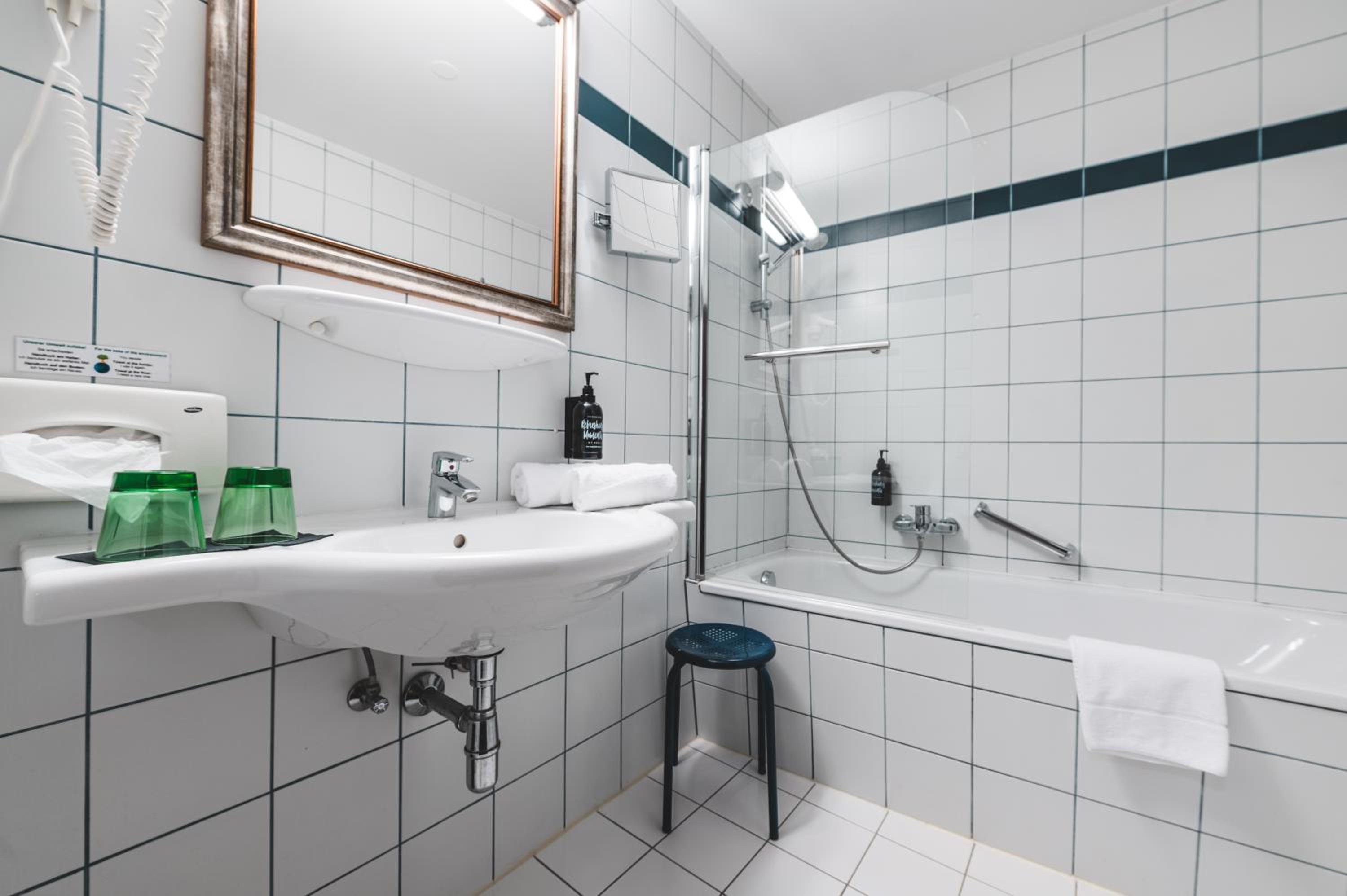 Deluxe Double Room - Photo 10