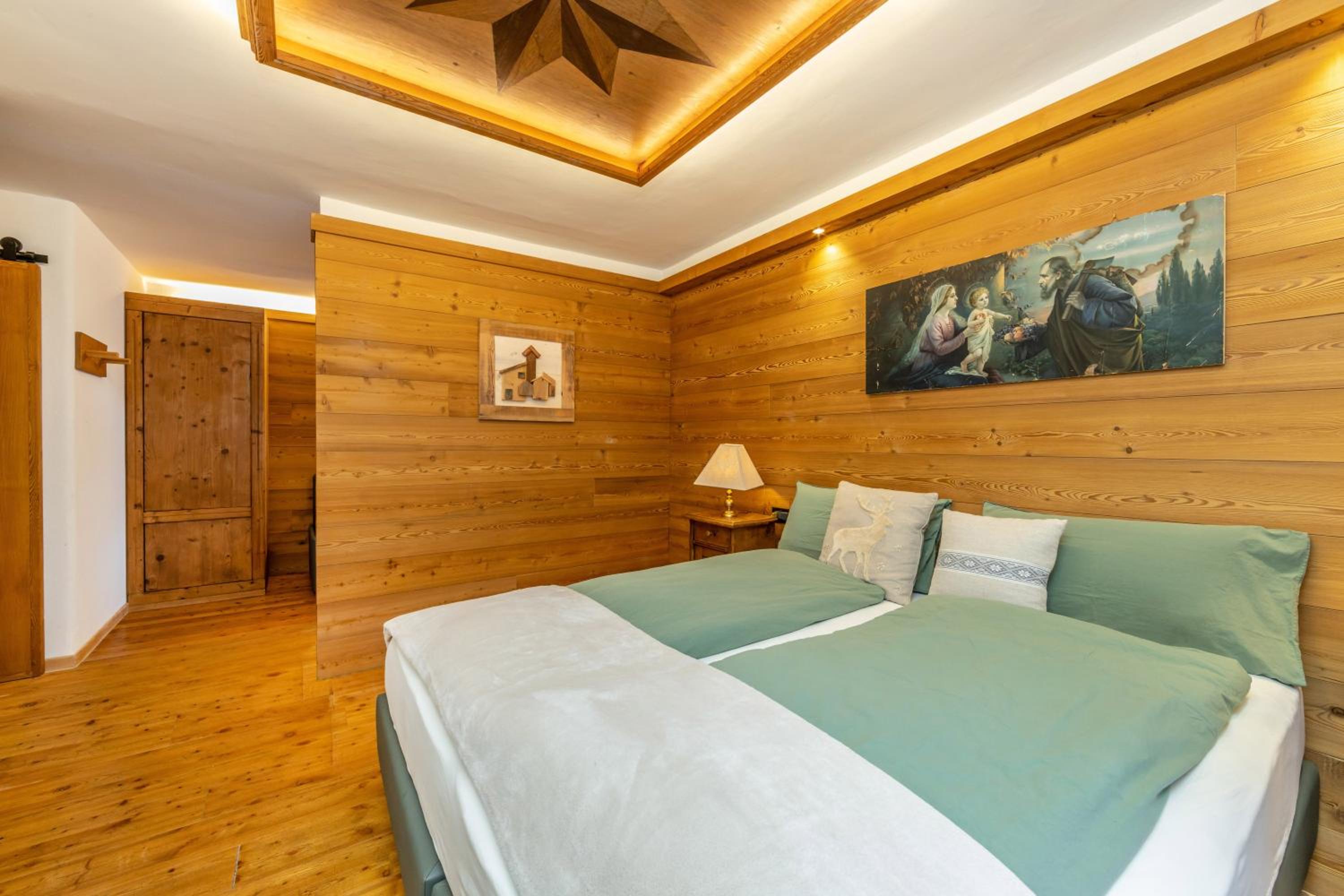 Superior Quadruple Room With Balcony - Photo 17