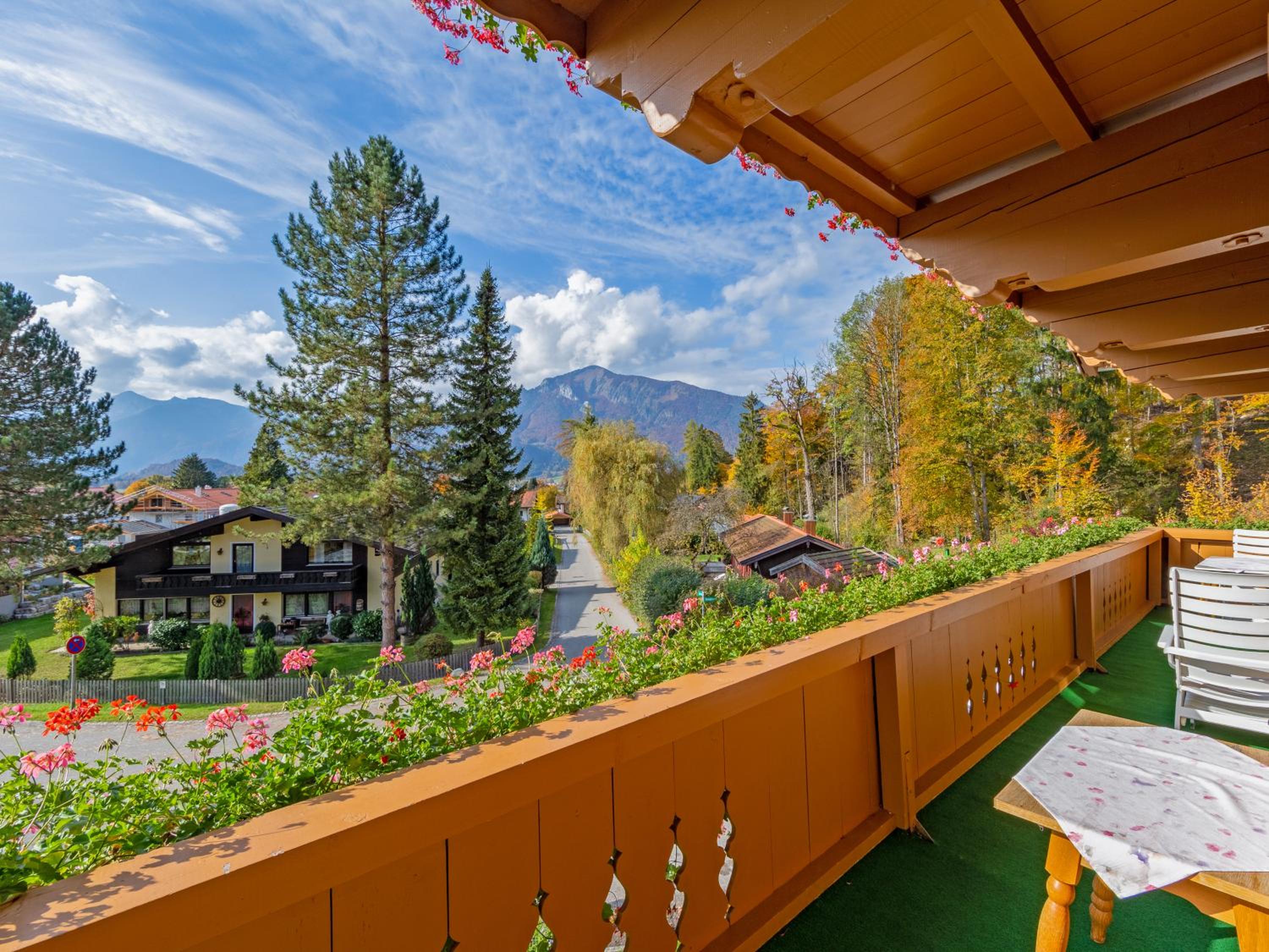 Double Room with Balcony - Photo 9