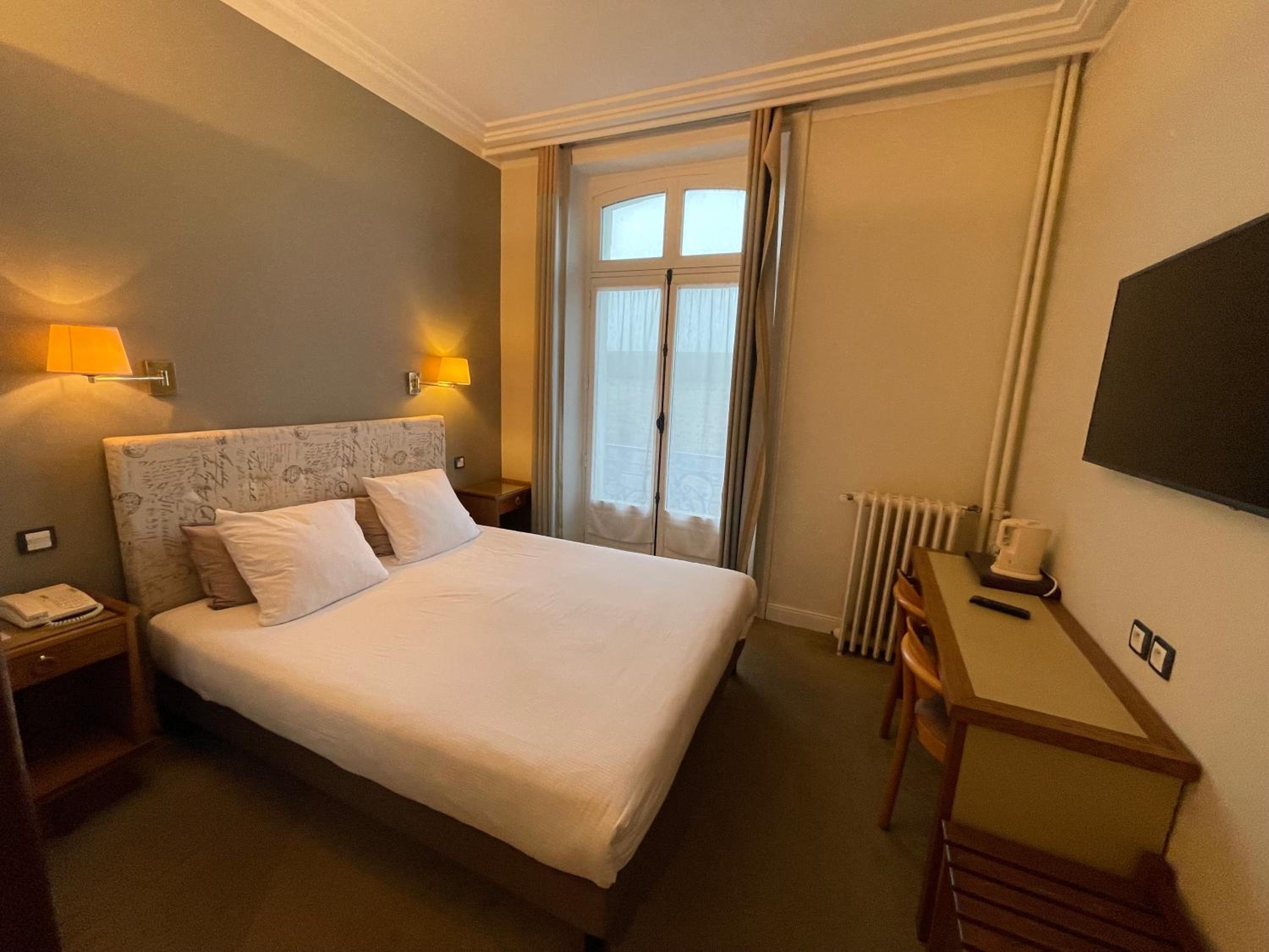 Standard Room photo 2