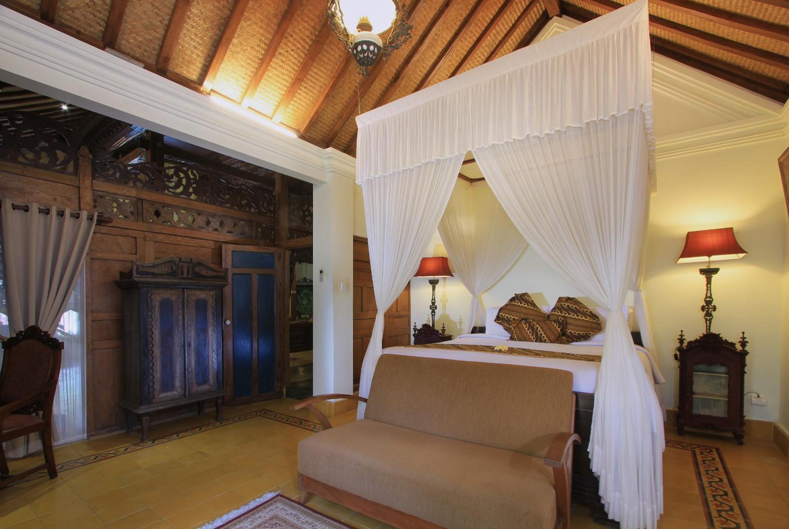Two-Bedroom Deluxe Villa with Private Pool photo 2