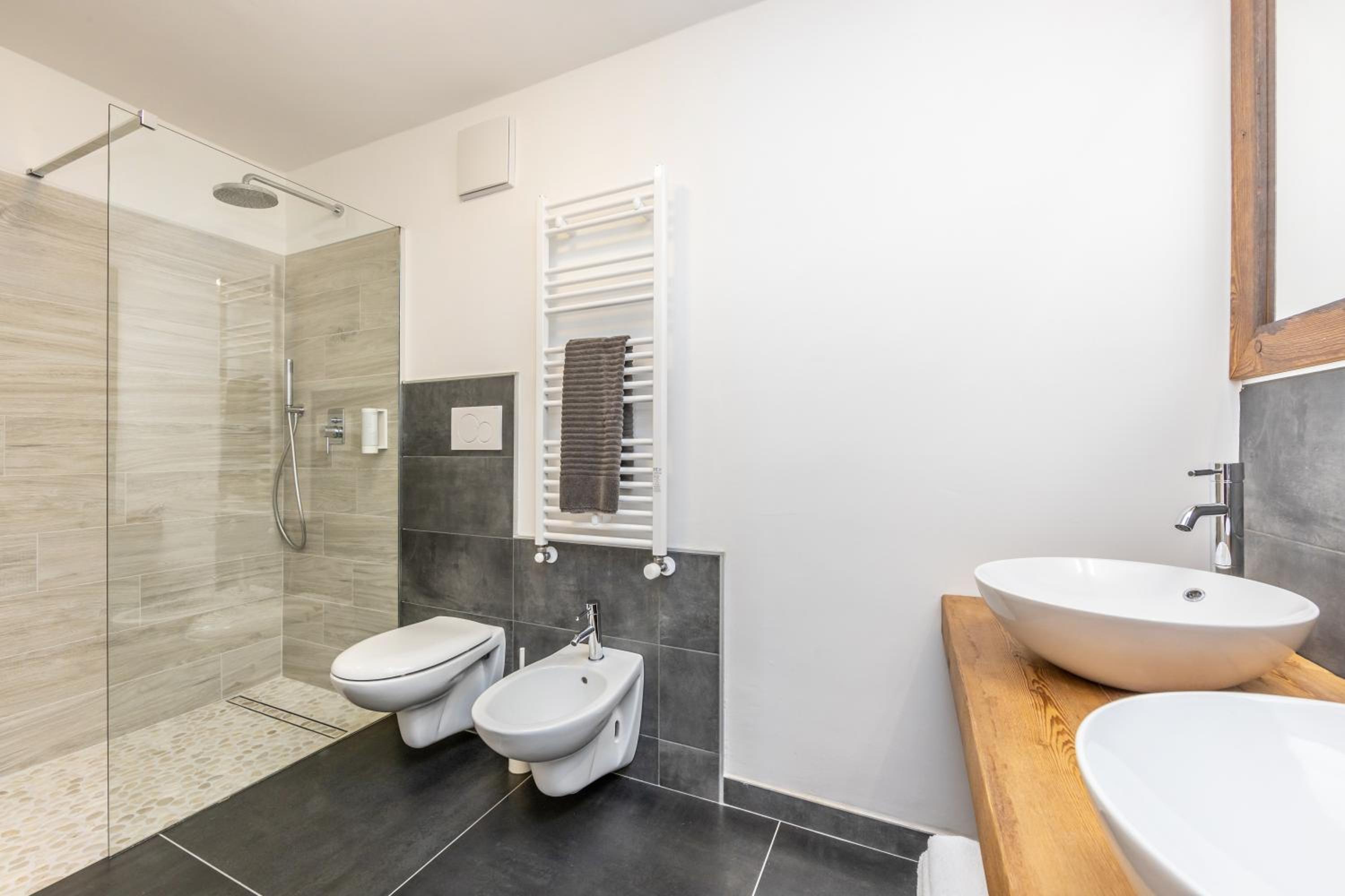 Superior Quadruple Room With Balcony - Photo 8