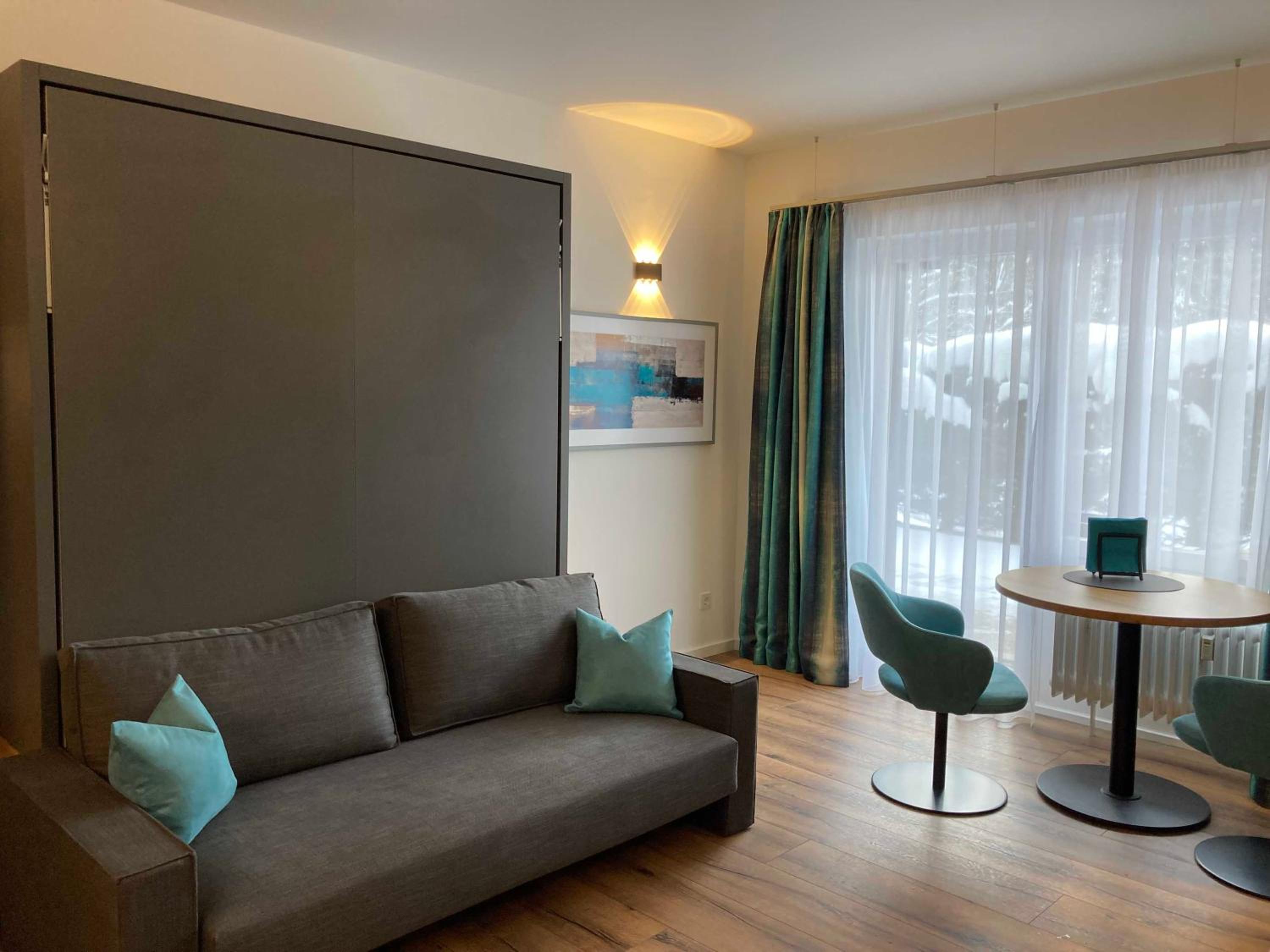 One-Bedroom Apartment with Terrace photo 1