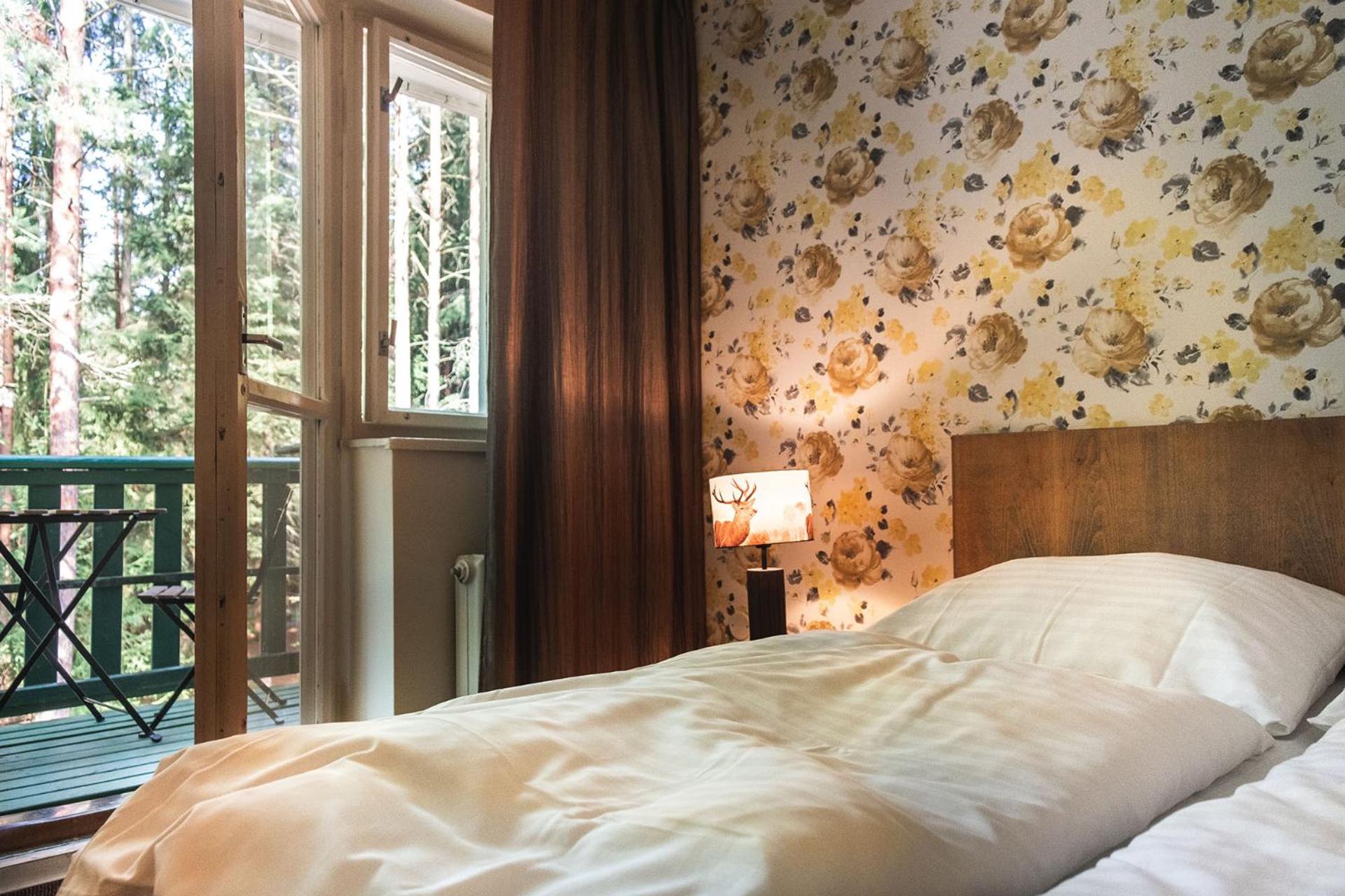 Double or Twin Room with Balcony - Photo 1