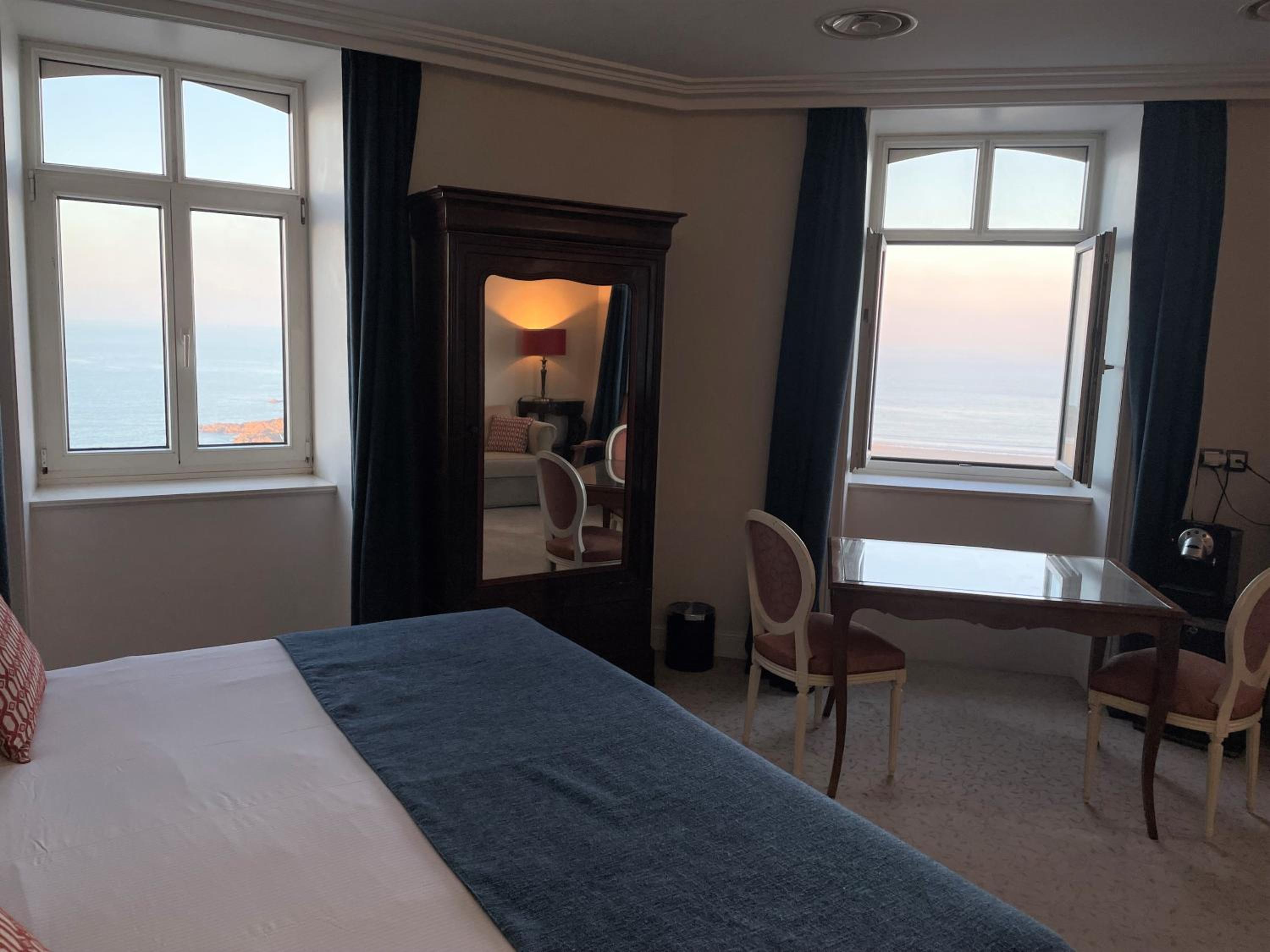 Prestige Family Room with Sea View photo 3